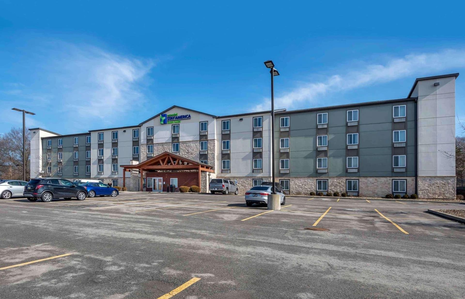Extended Stay America Select Suites - Pittsburgh - Cranberry interior in Unionville — gallery photo 2