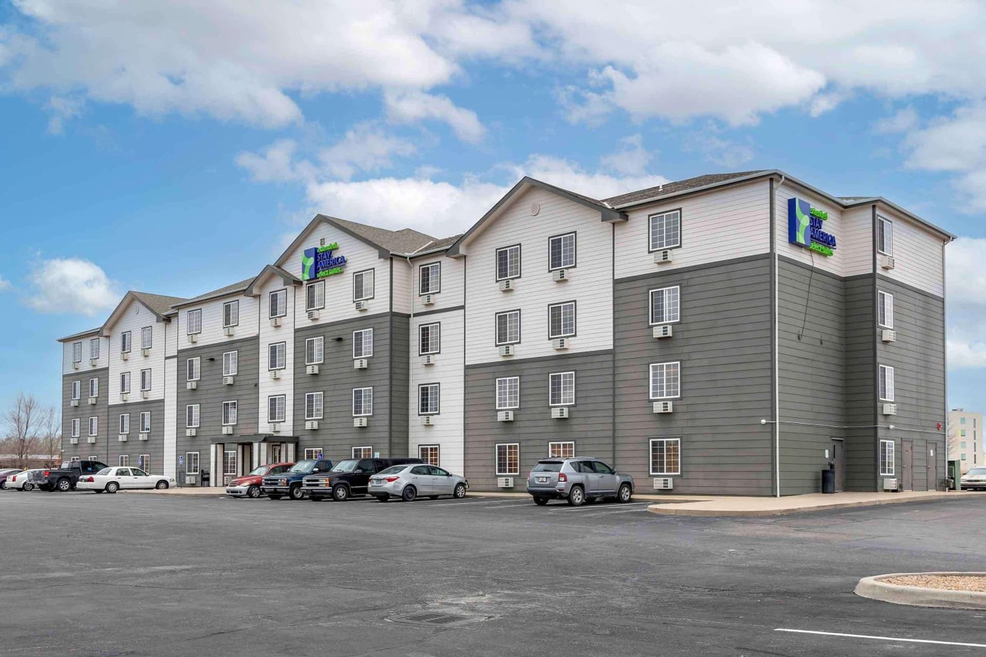Extended Stay America Select Suites - Wichita - North property views in Wichita, KS — gallery photo 3