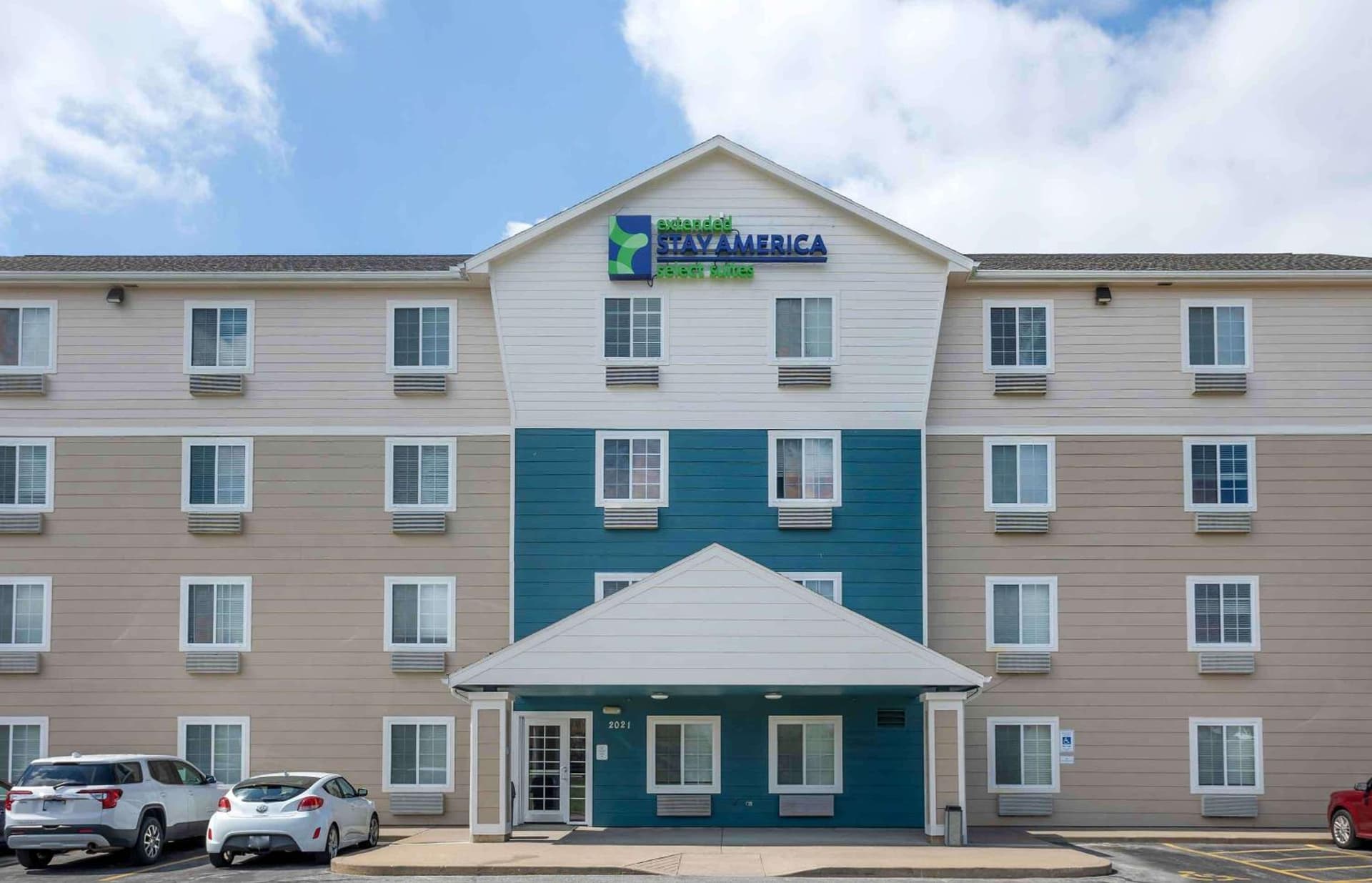 Extended Stay America Select Suites - Springfield - South - Battlefield featured exterior or lobby in Springfield, MO — similar hotel
