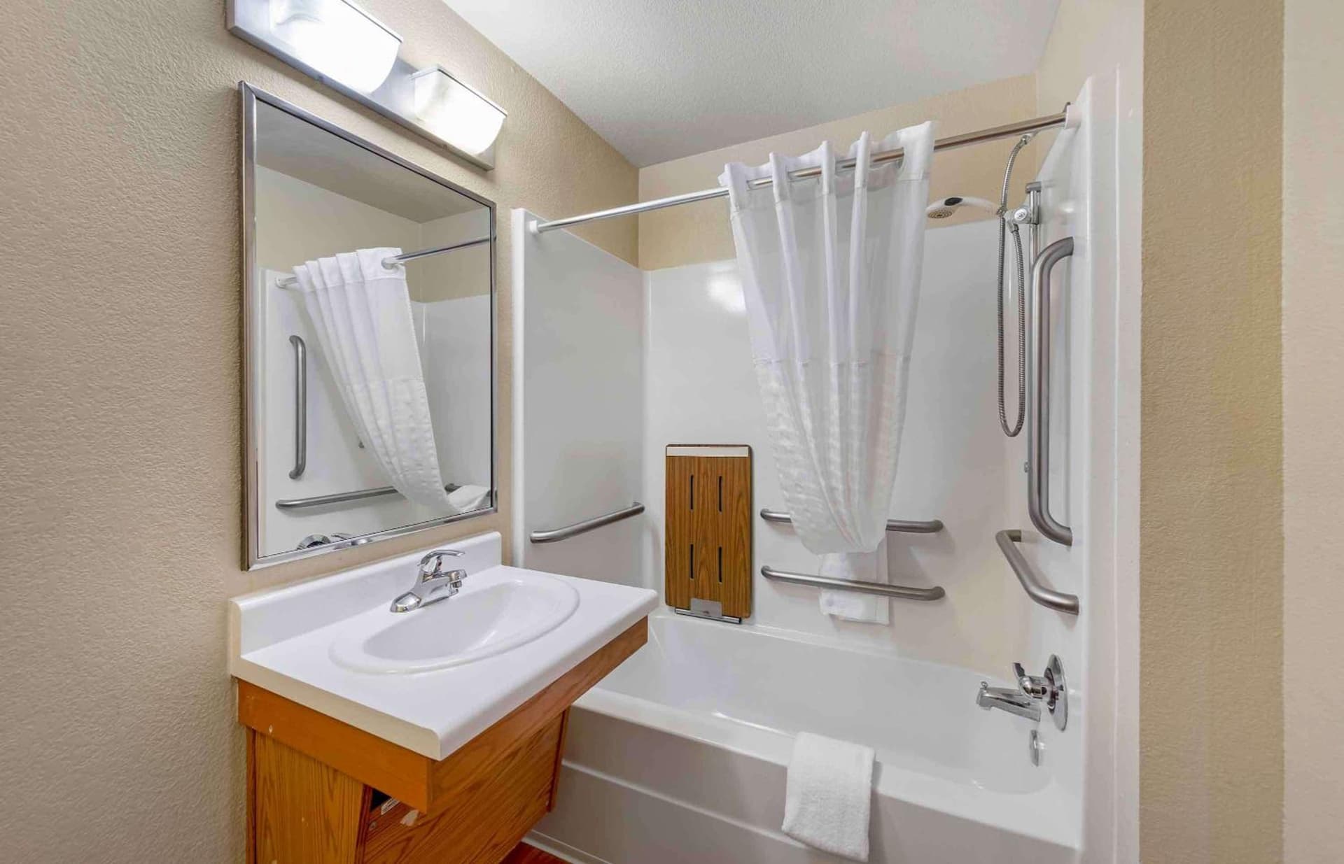 WoodSpring Suites Fayetteville I-49 gallery photo in Fayetteville, AR — image 20