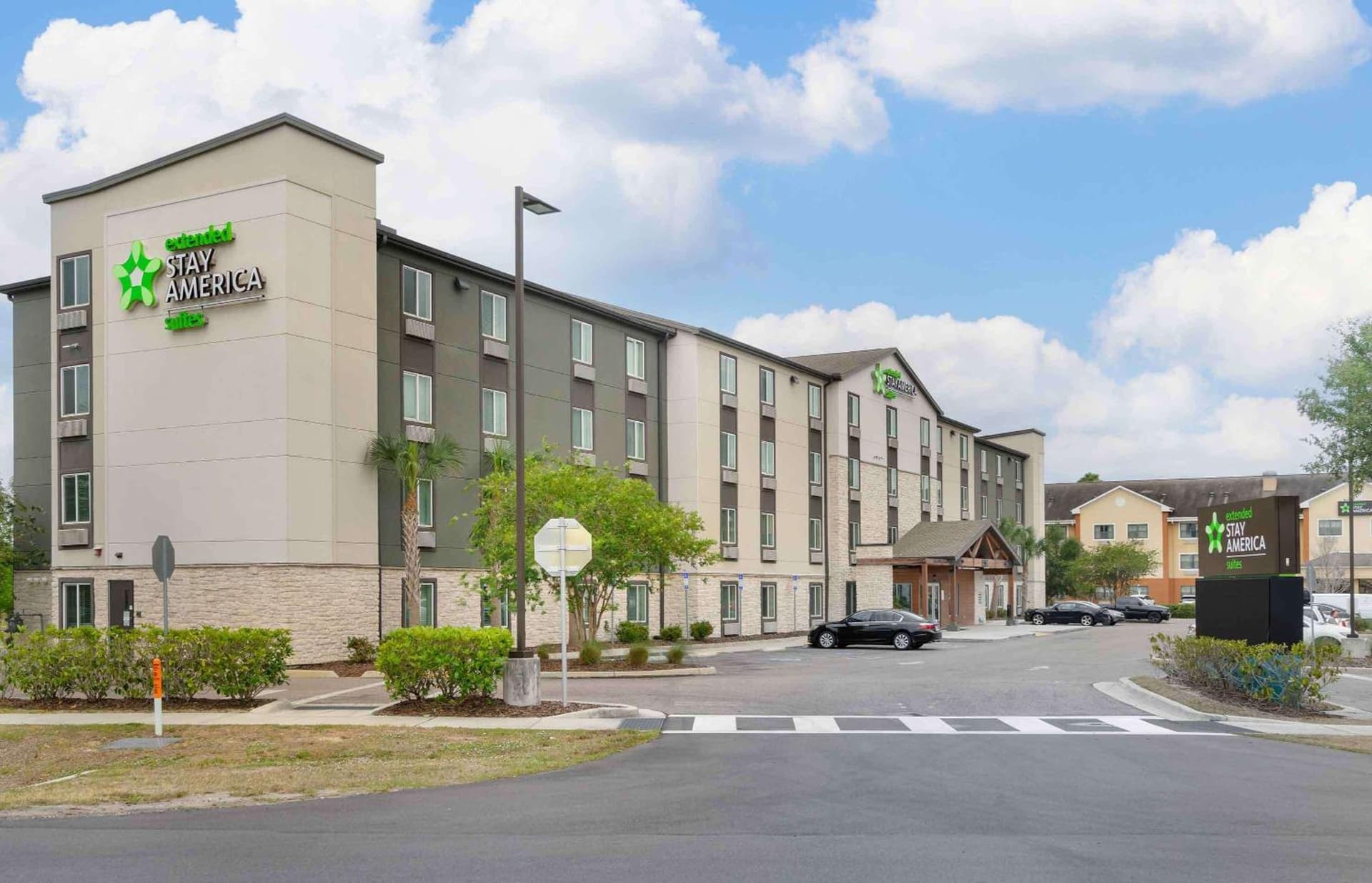 Extended Stay America Select Suites - Tampa - Northeast interior in Tampa, FL — gallery photo 2