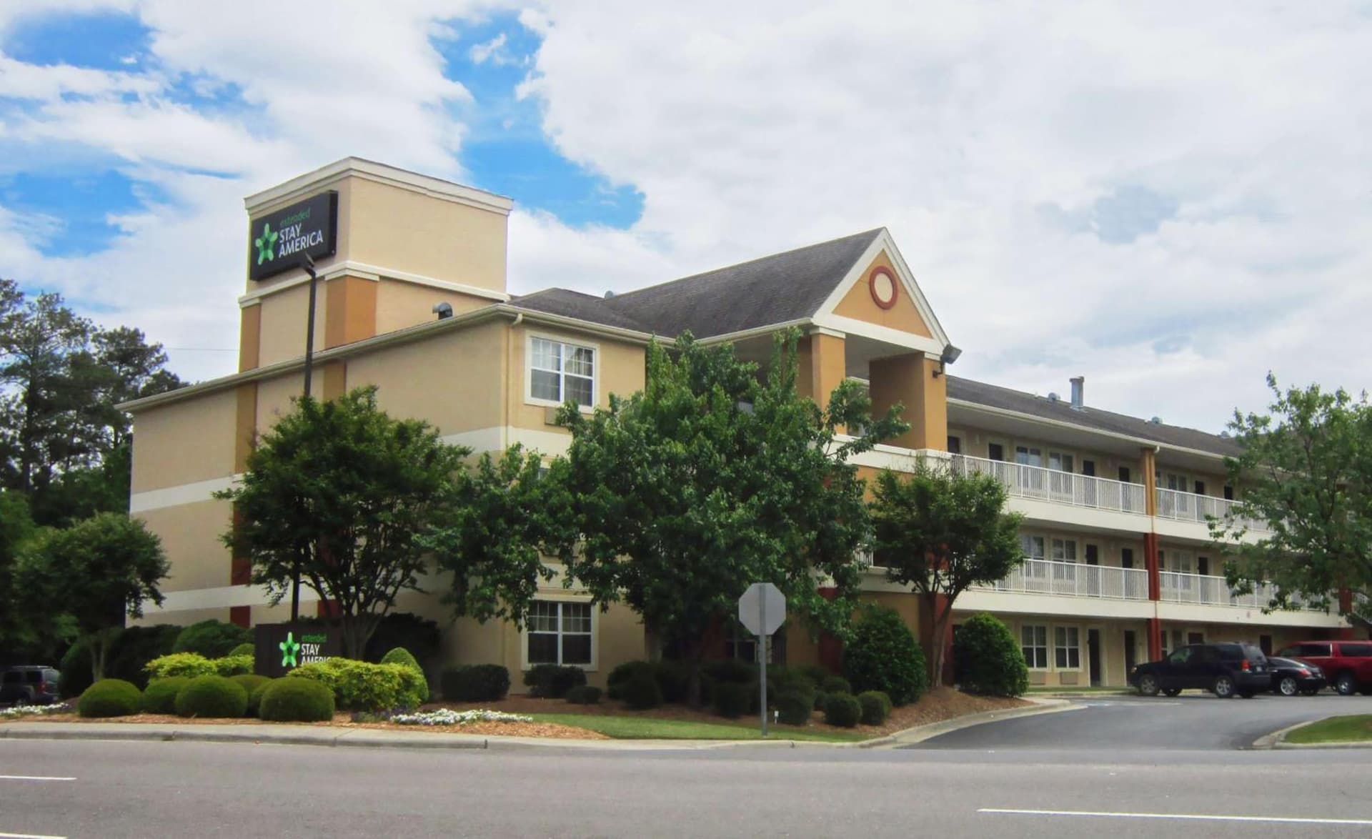 Extended Stay America Select Suites - Fayetteville - Owen Dr interior in Fayetteville, NC — gallery photo 2