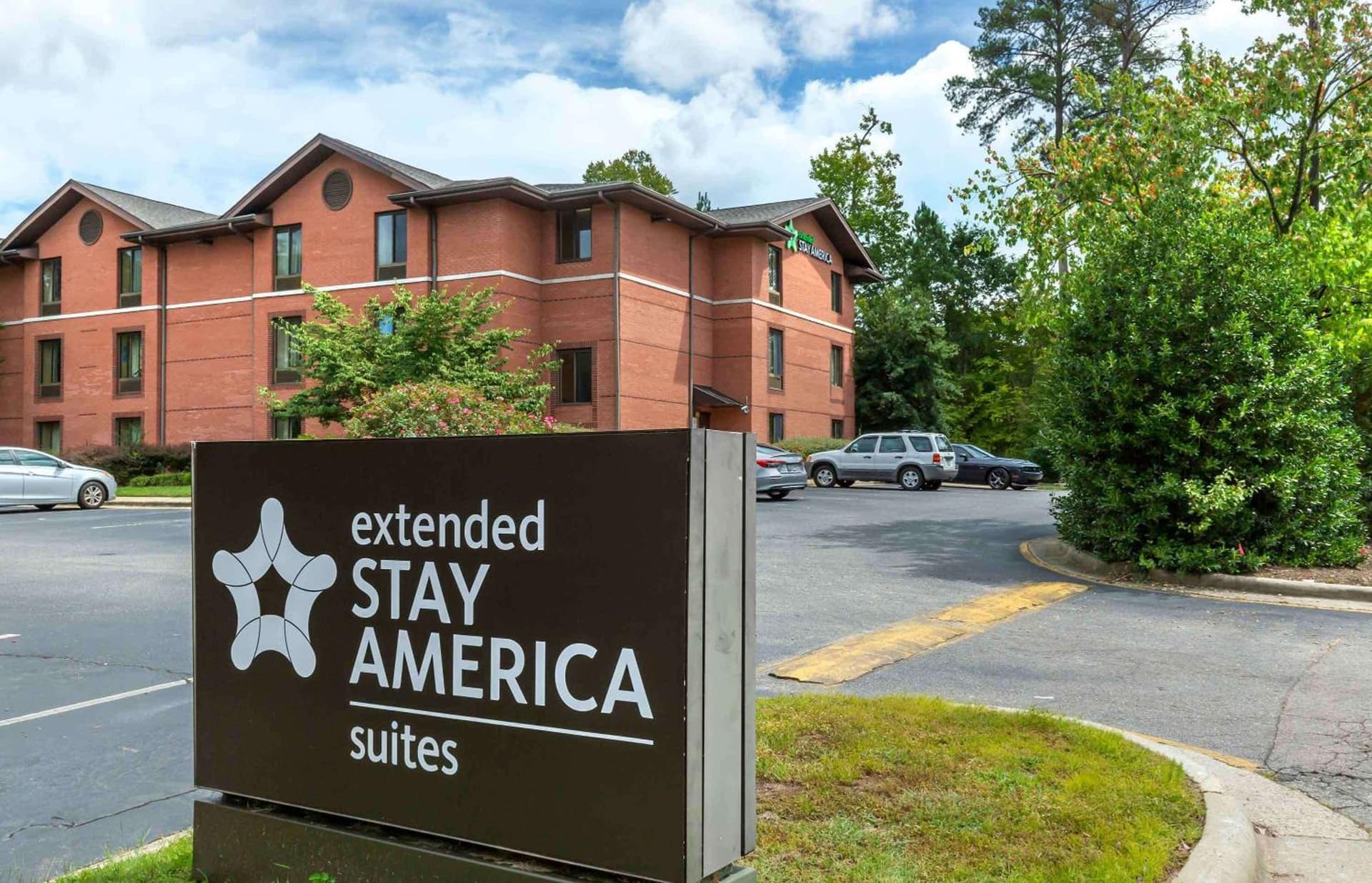 Extended Stay America Select Suites - Raleigh - Cary - Regency Parkway South property views in Cary, NC — gallery photo 3