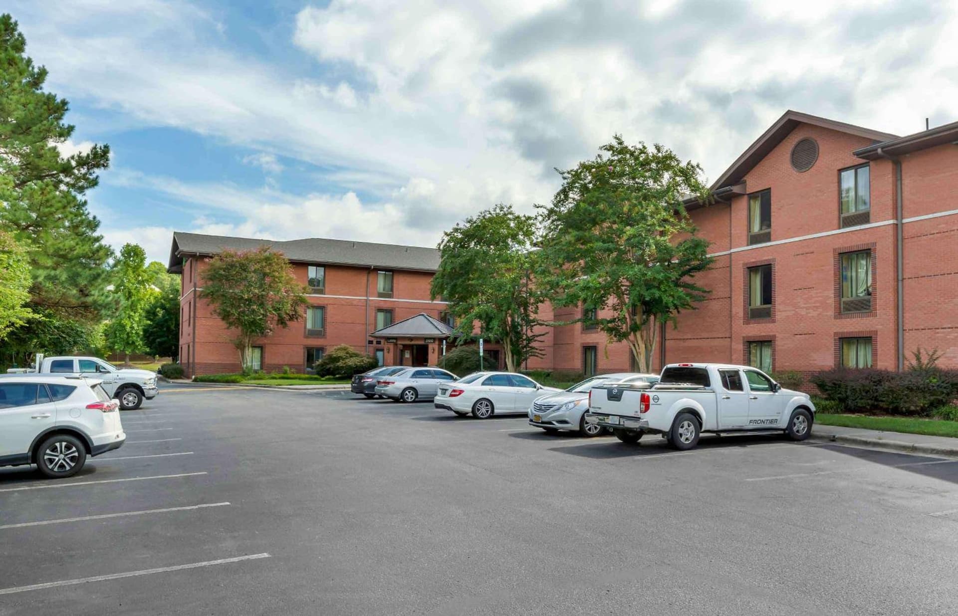 Extended Stay America Select Suites - Raleigh - Cary - Regency Parkway South gallery photo in Cary, NC — image 12