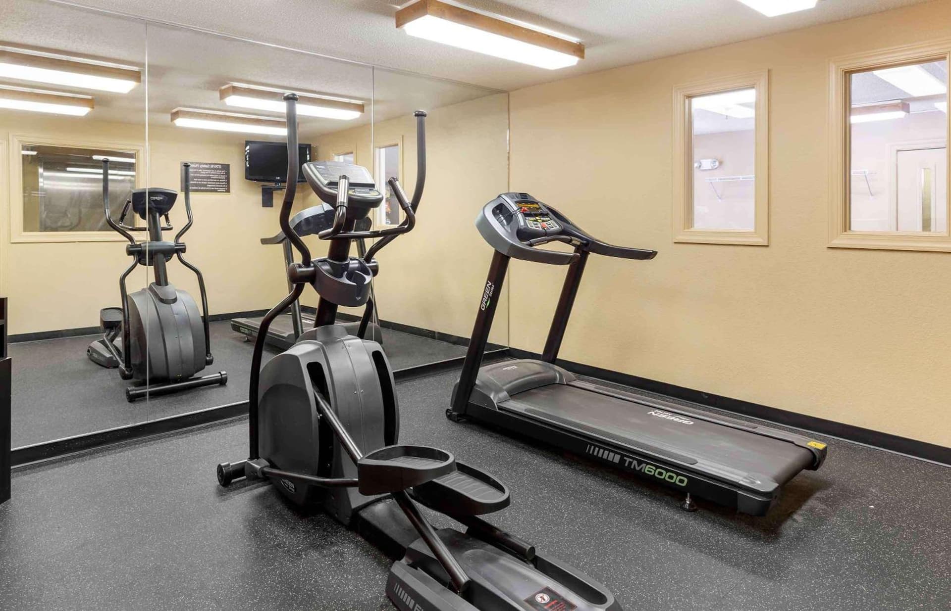 Extended Stay America Select Suites - Raleigh - Cary - Regency Parkway South gallery photo in Cary, NC — image 14