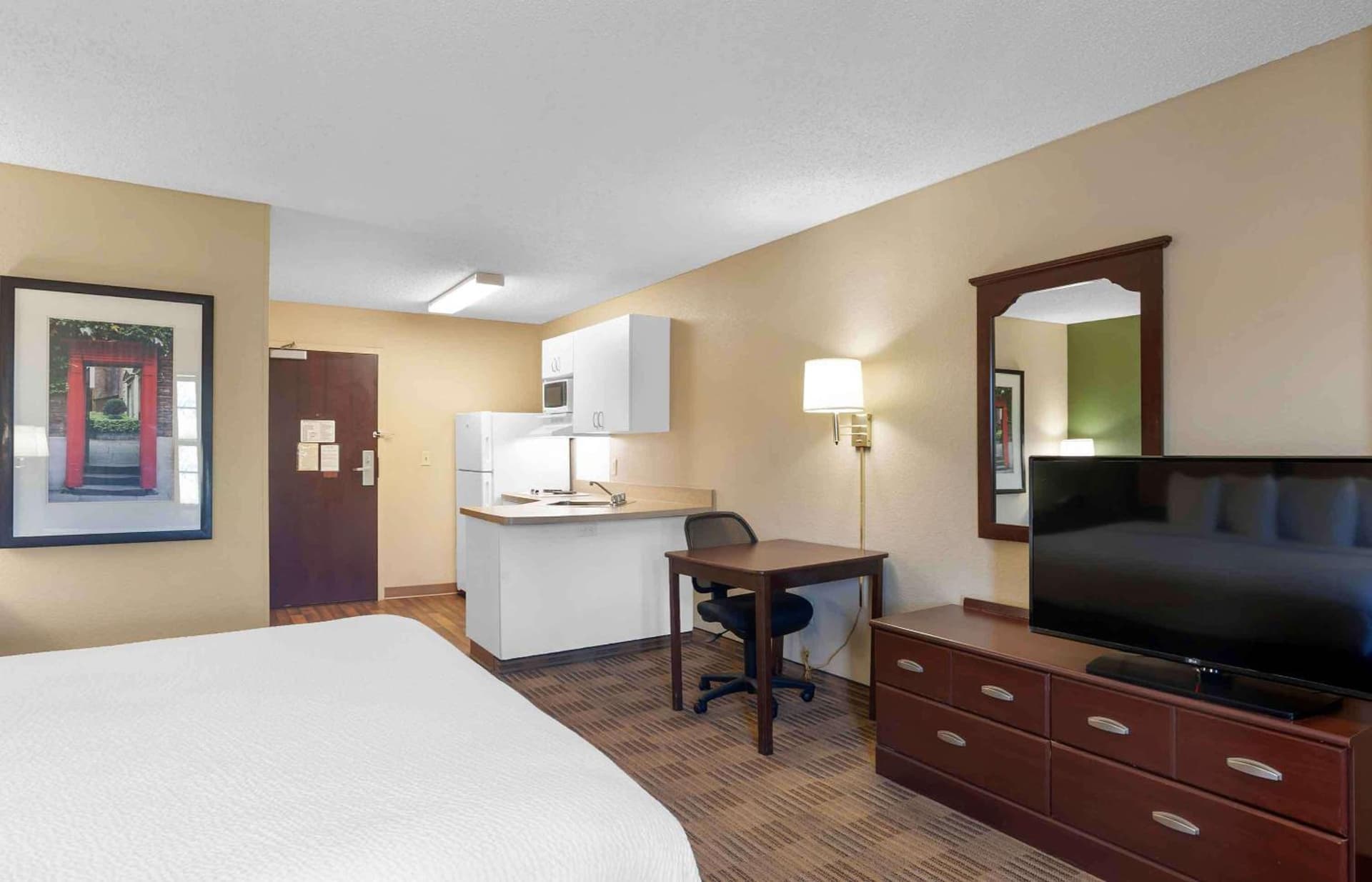 Extended Stay America Suites - Jacksonville - Camp Lejeune gallery photo in Jacksonville, NC — image 19