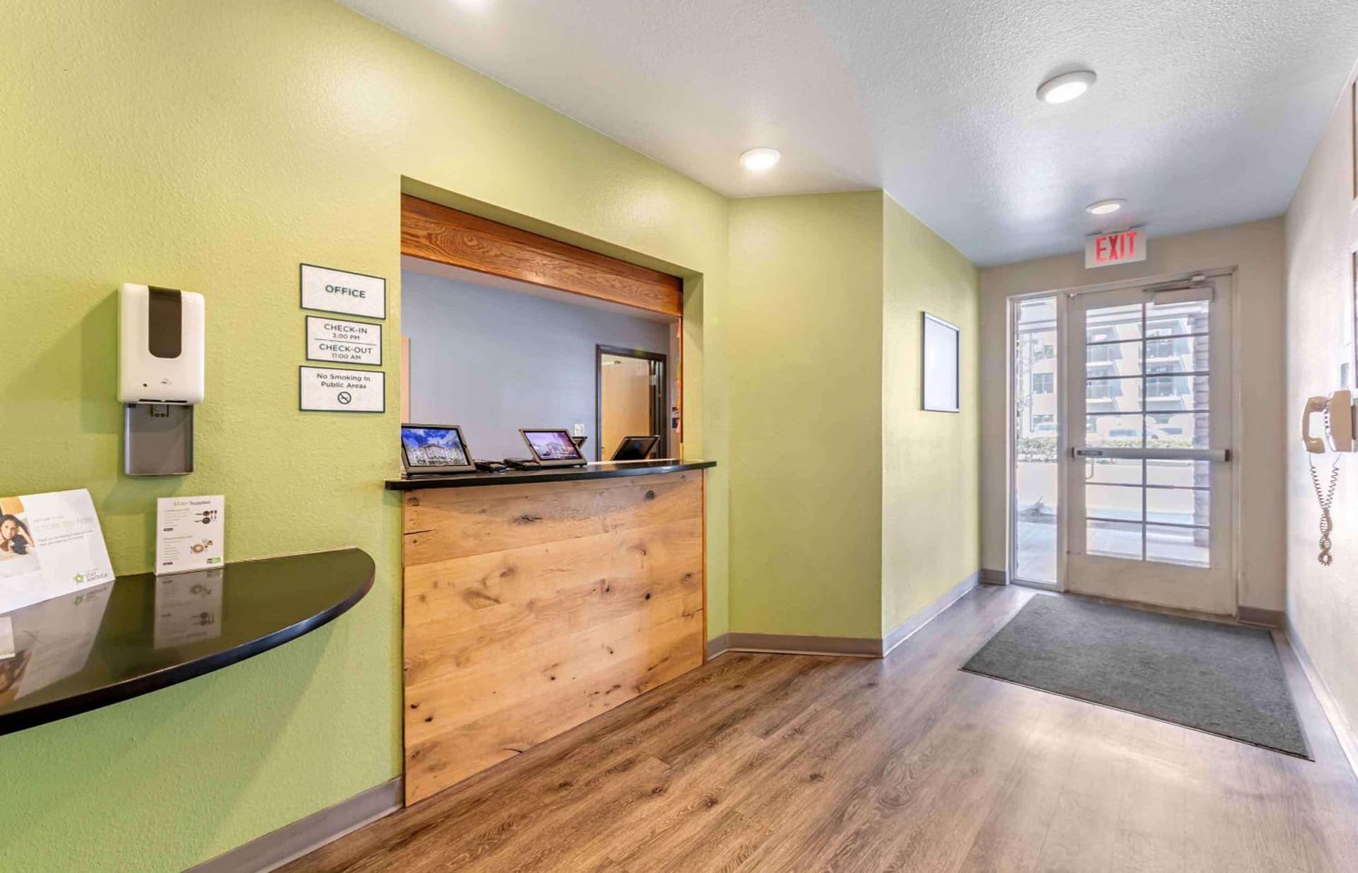 Extended Stay America Select Suites - Fort Lauderdale - Airport - West property views in Davie, FL — gallery photo 3