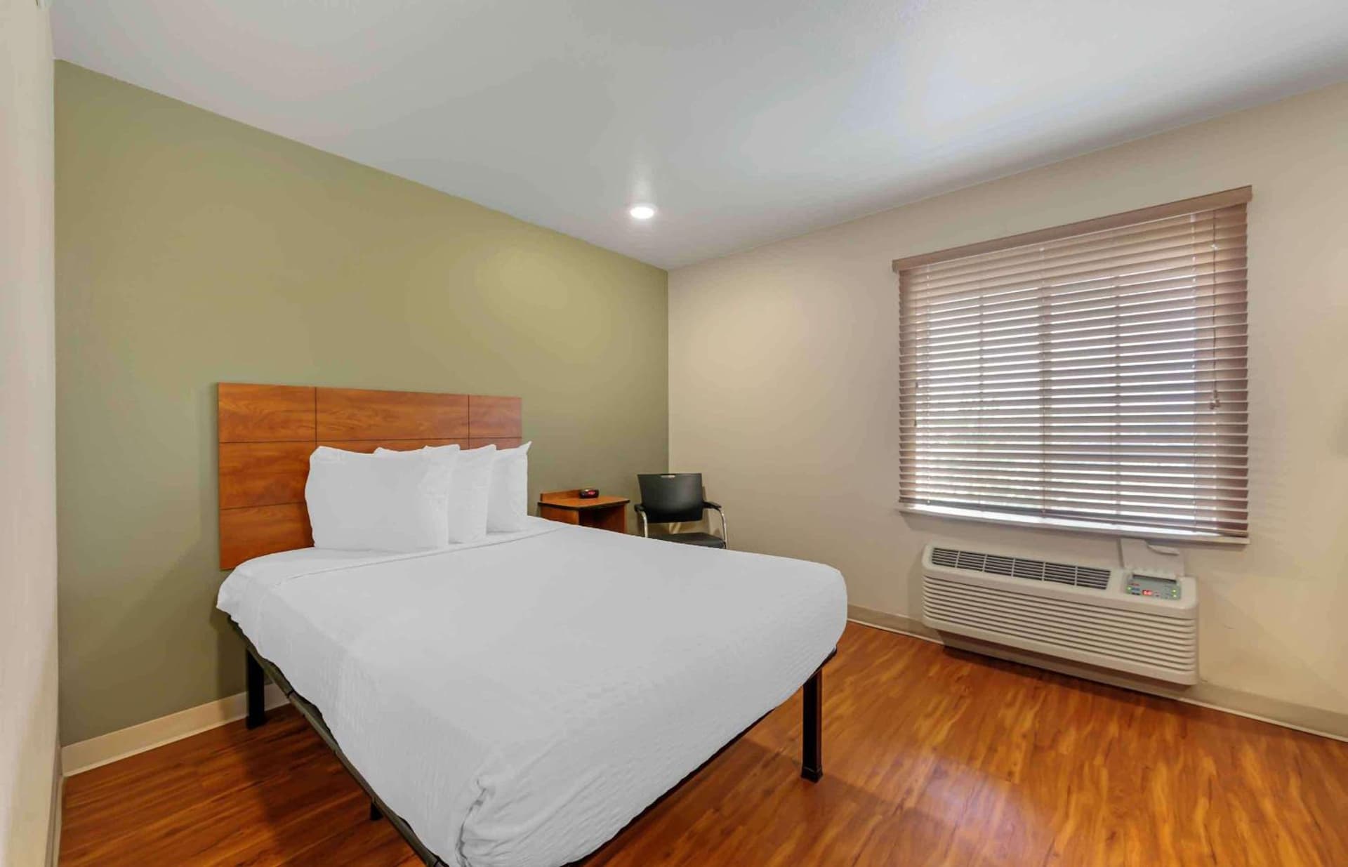 Extended Stay America Select Suites - Fort Lauderdale - Airport - West gallery photo in Davie, FL — image 4
