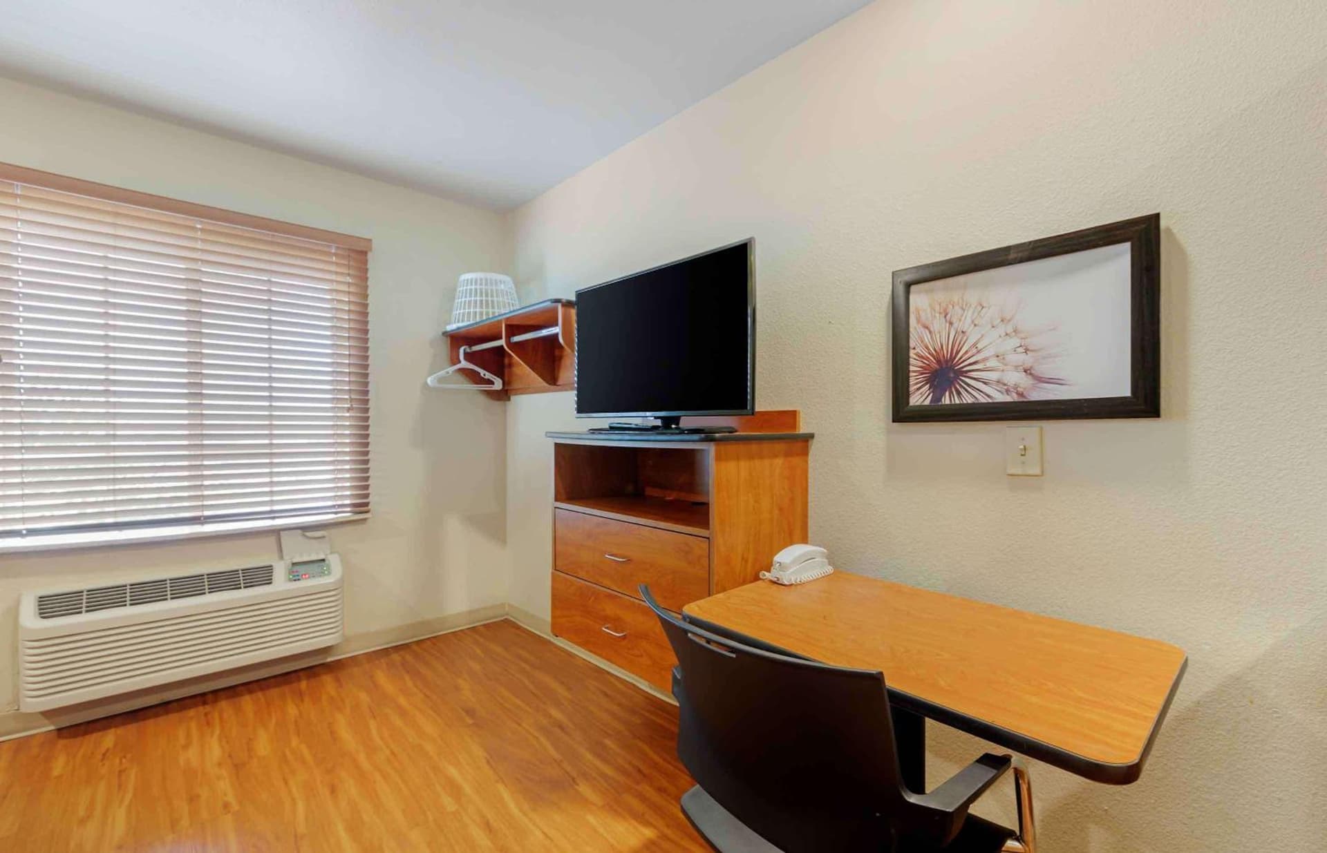 Extended Stay America Select Suites - Fort Lauderdale - Airport - West gallery photo in Davie, FL — image 12