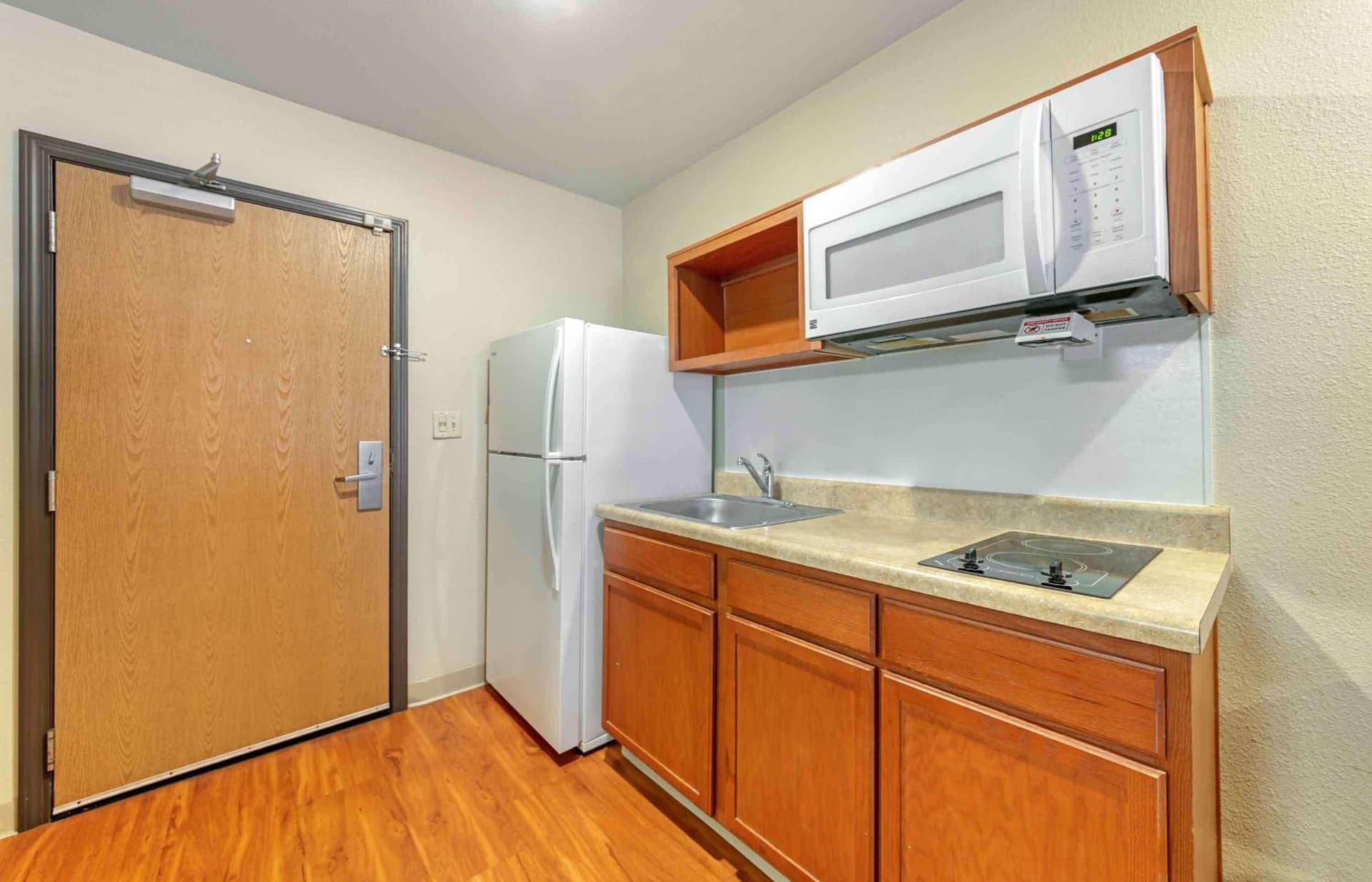 Extended Stay America Select Suites - Fort Lauderdale - Airport - West gallery photo in Davie, FL — image 37