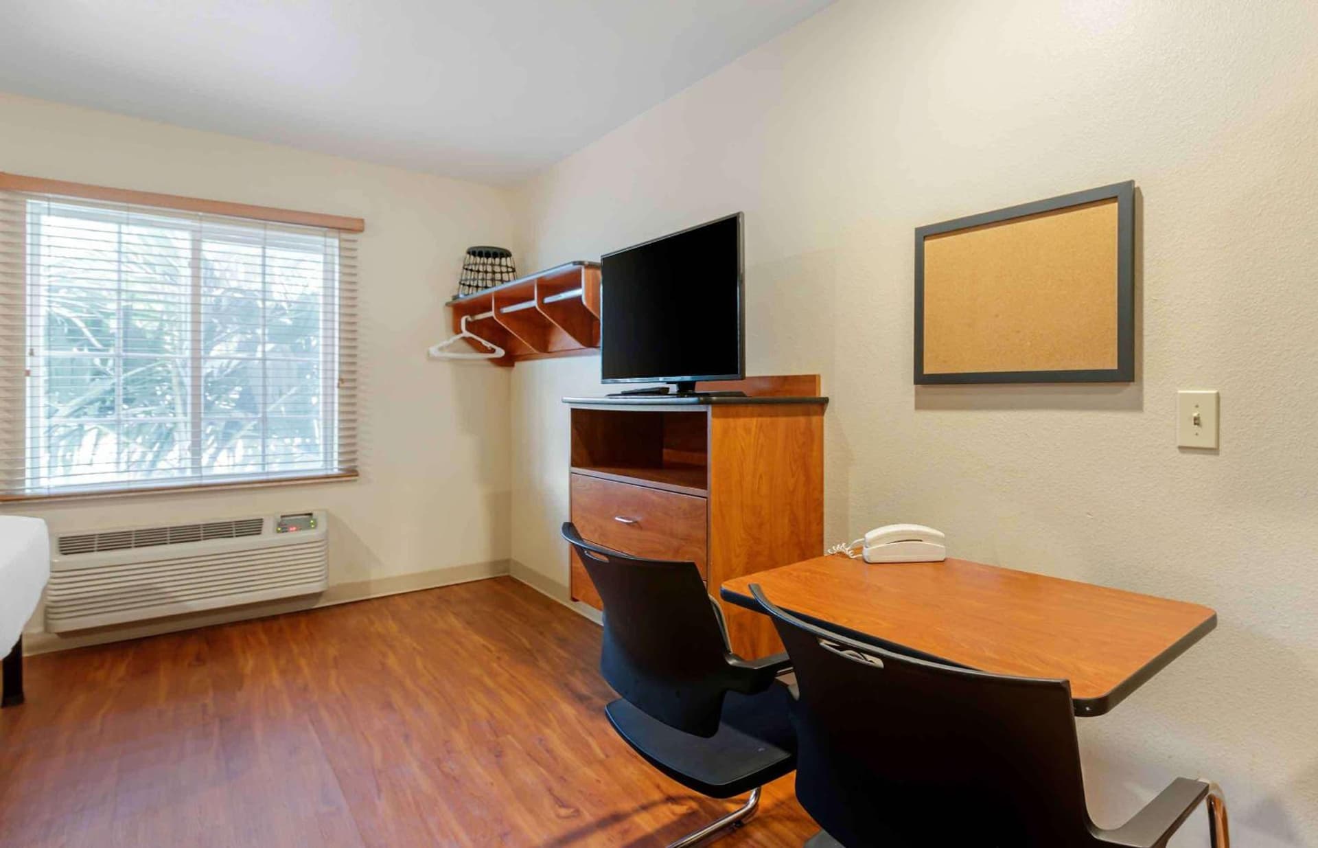 Extended Stay America Select Suites - Fort Lauderdale - Airport - West gallery photo in Davie, FL — image 26