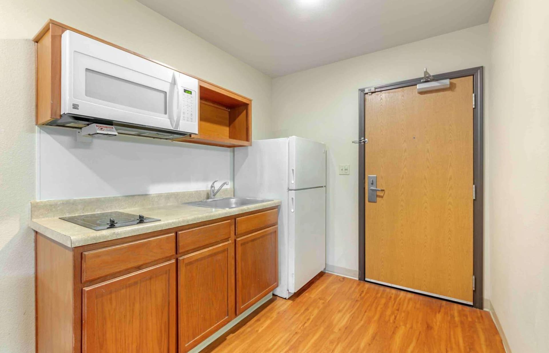 Extended Stay America Select Suites - Fort Lauderdale - Airport - West gallery photo in Davie, FL — image 21