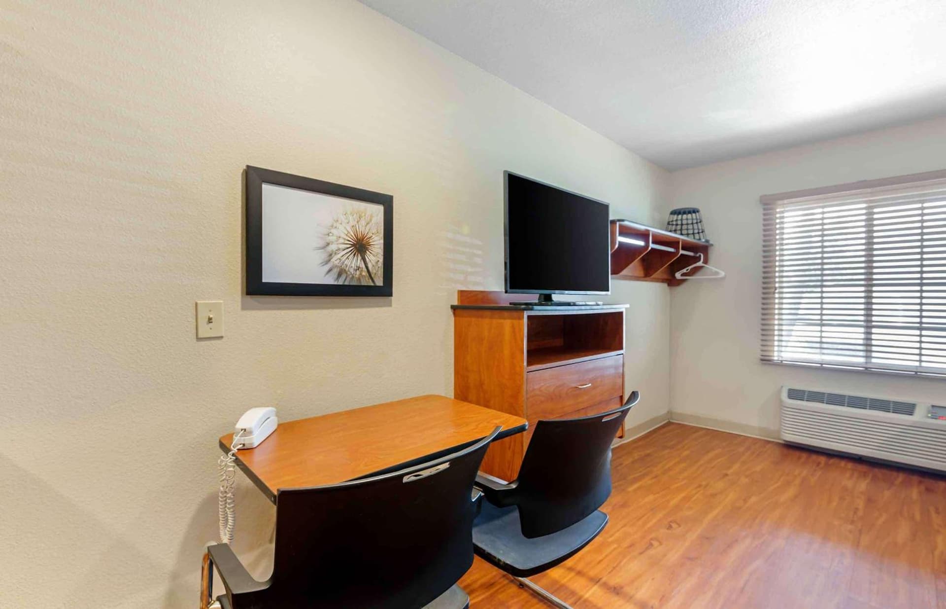 Extended Stay America Select Suites - Fort Lauderdale - Airport - West gallery photo in Davie, FL — image 9