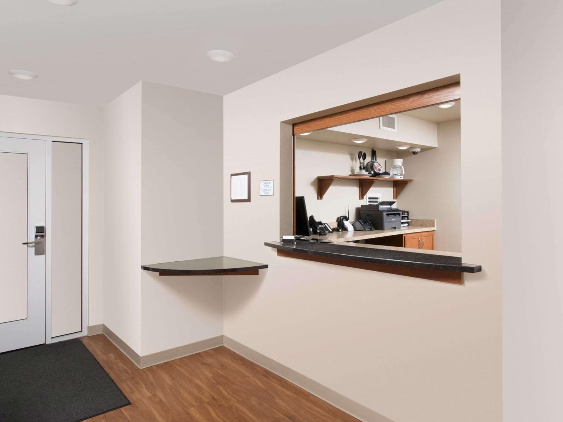Extended Stay America Select Suites - Salt Lake City - West Valley City interior in West Valley City, UT — gallery photo 2