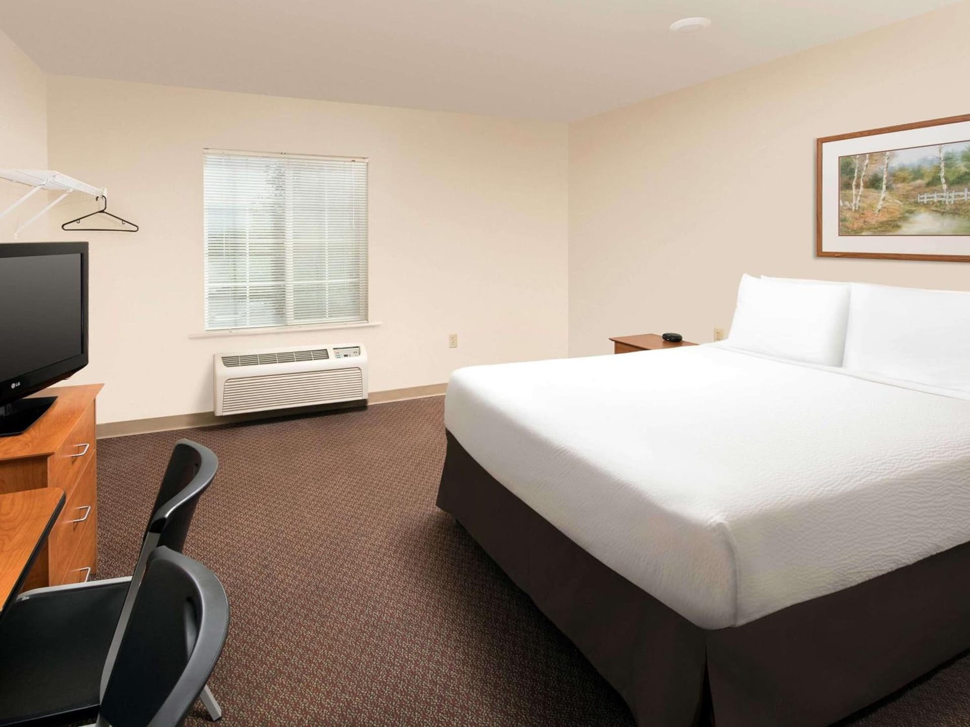 Extended Stay America Select Suites - Salt Lake City - West Valley City gallery photo in West Valley City, UT — image 7