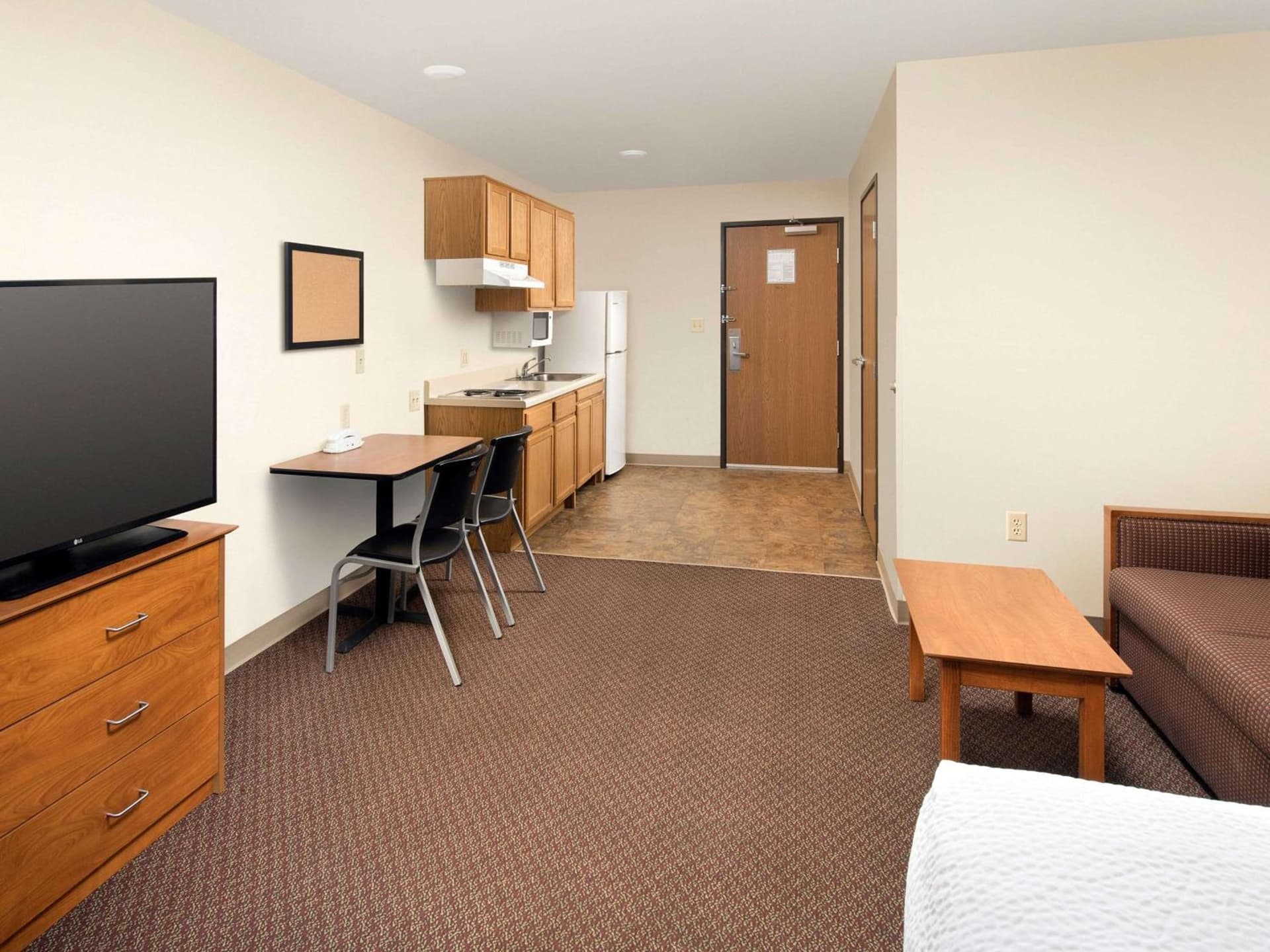 Extended Stay America Select Suites - Salt Lake City - West Valley City gallery photo in West Valley City, UT — image 11