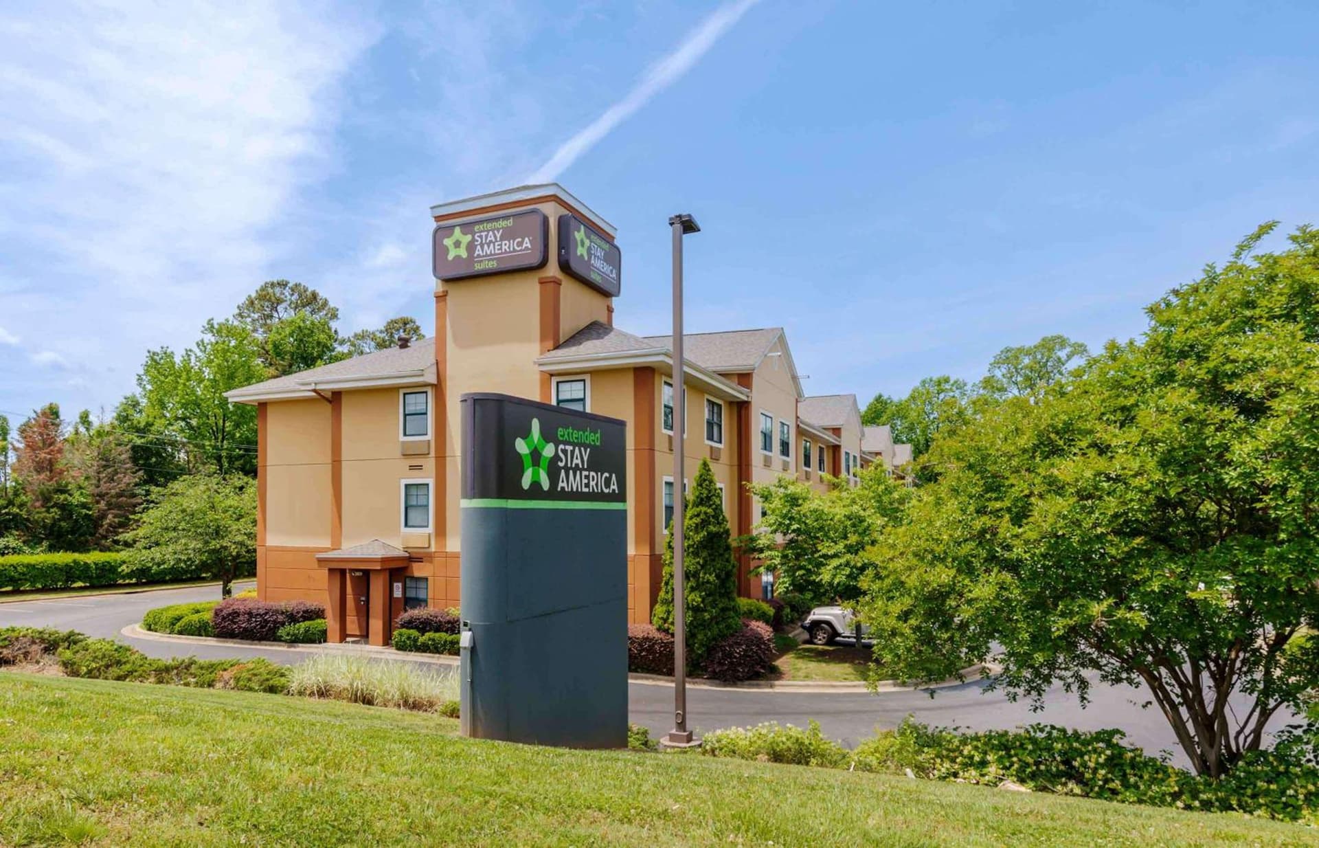 Extended Stay America Suites - Charlotte - University Place interior in Charlotte, NC — gallery photo 2