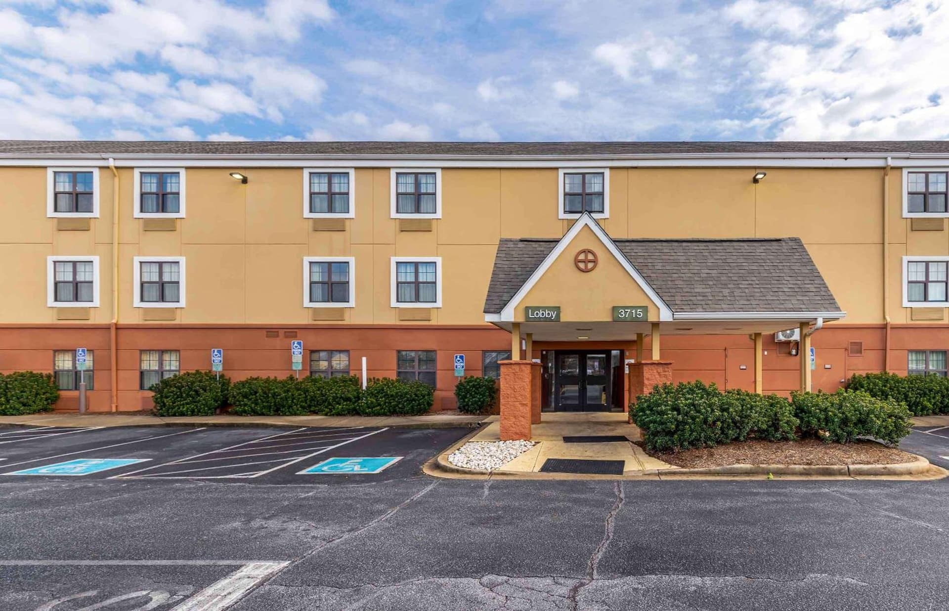 Extended Stay America Select Suites - Greenville - Airport interior in Greenville, SC — gallery photo 2