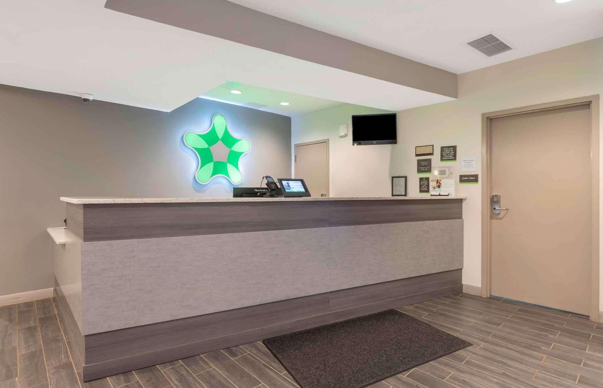 Extended Stay America Premier Suites - Greenville - Woodruff Road property views in Greenville, SC — gallery photo 3