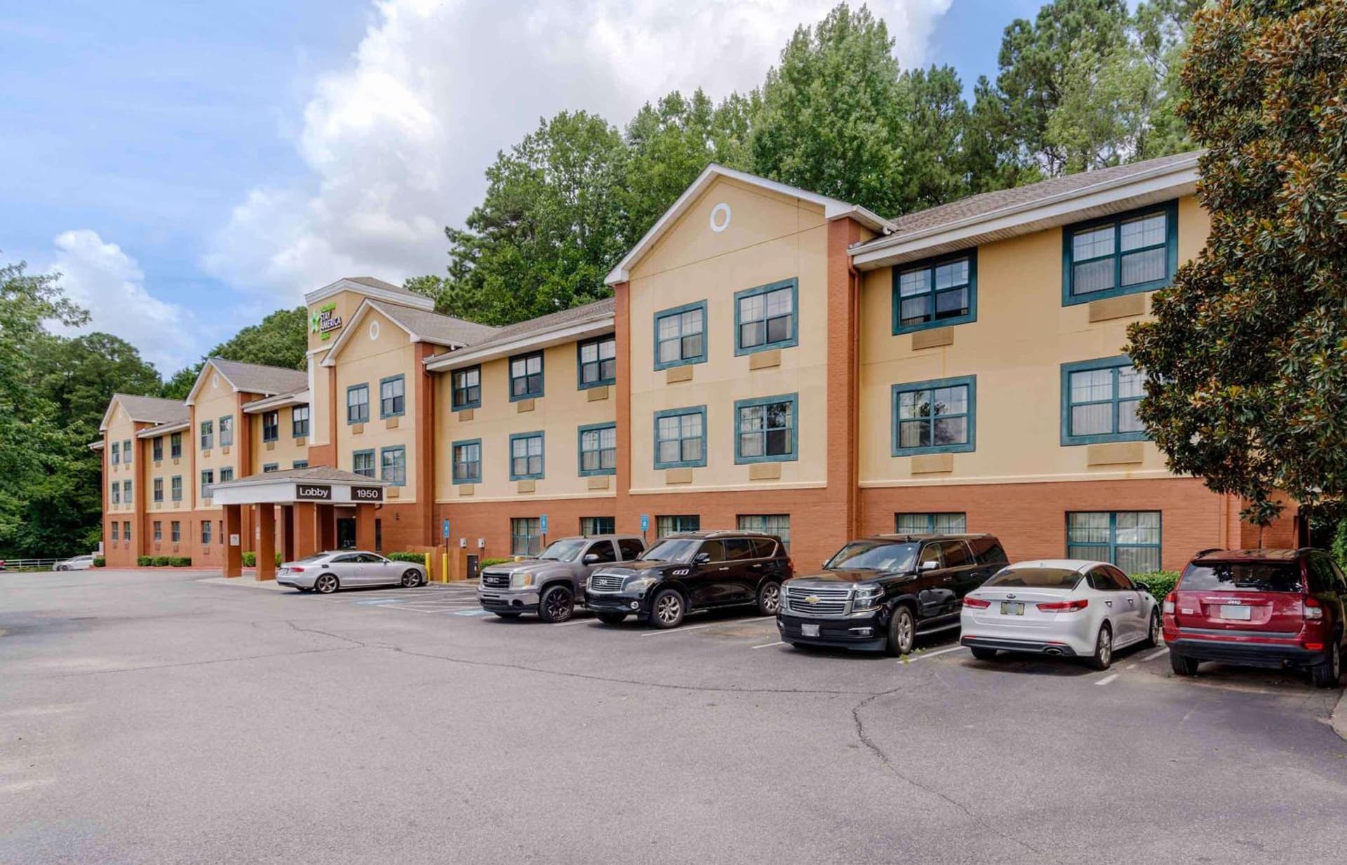 Extended Stay America Select Suites - Atlanta - Alpharetta - Rock Mill Rd property views in Alpharetta, GA — gallery photo 3