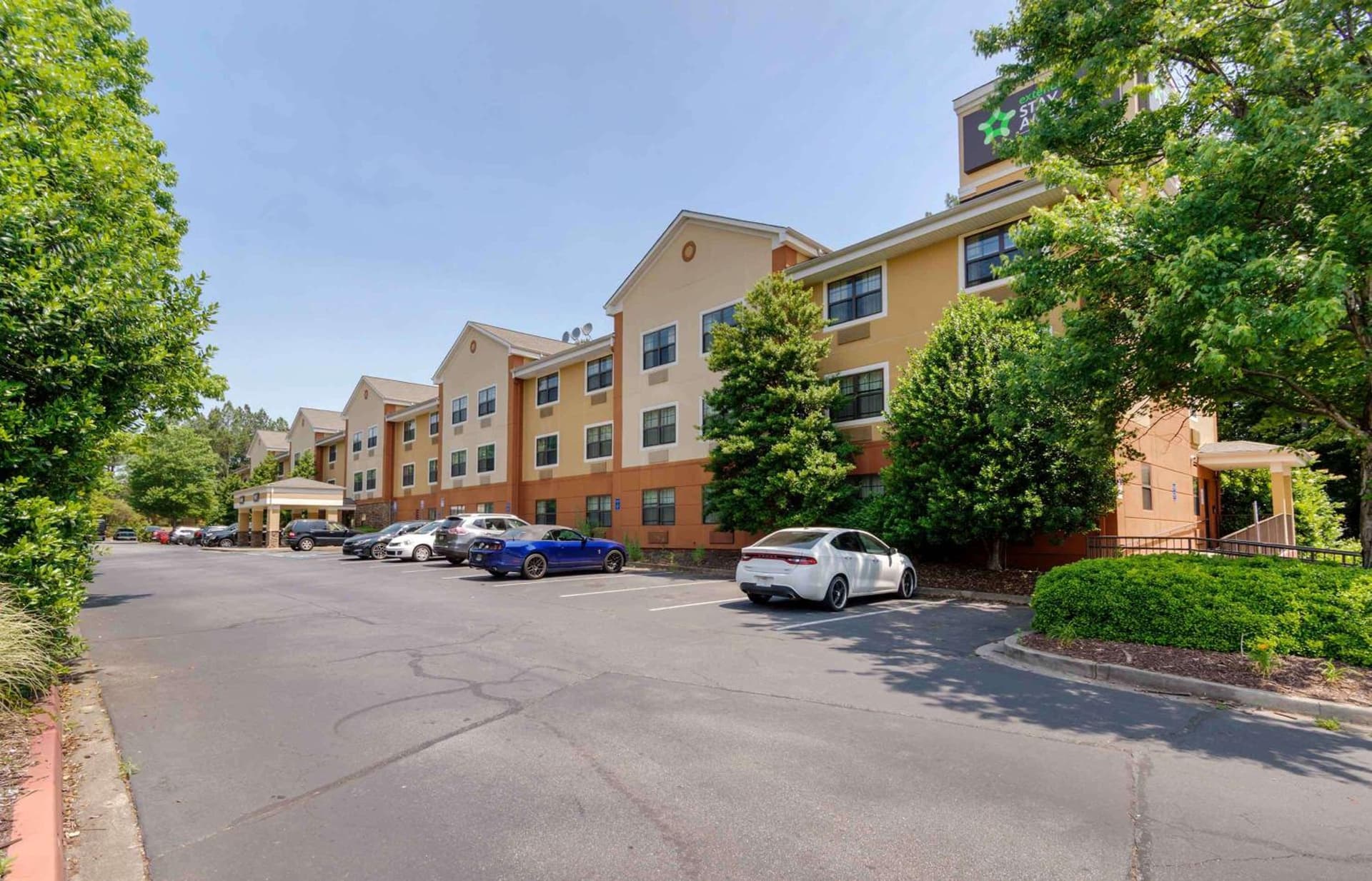 Extended Stay America Select Suites - Atlanta - Marietta - Windy Hill featured exterior or lobby in Atlanta, GA — similar hotel
