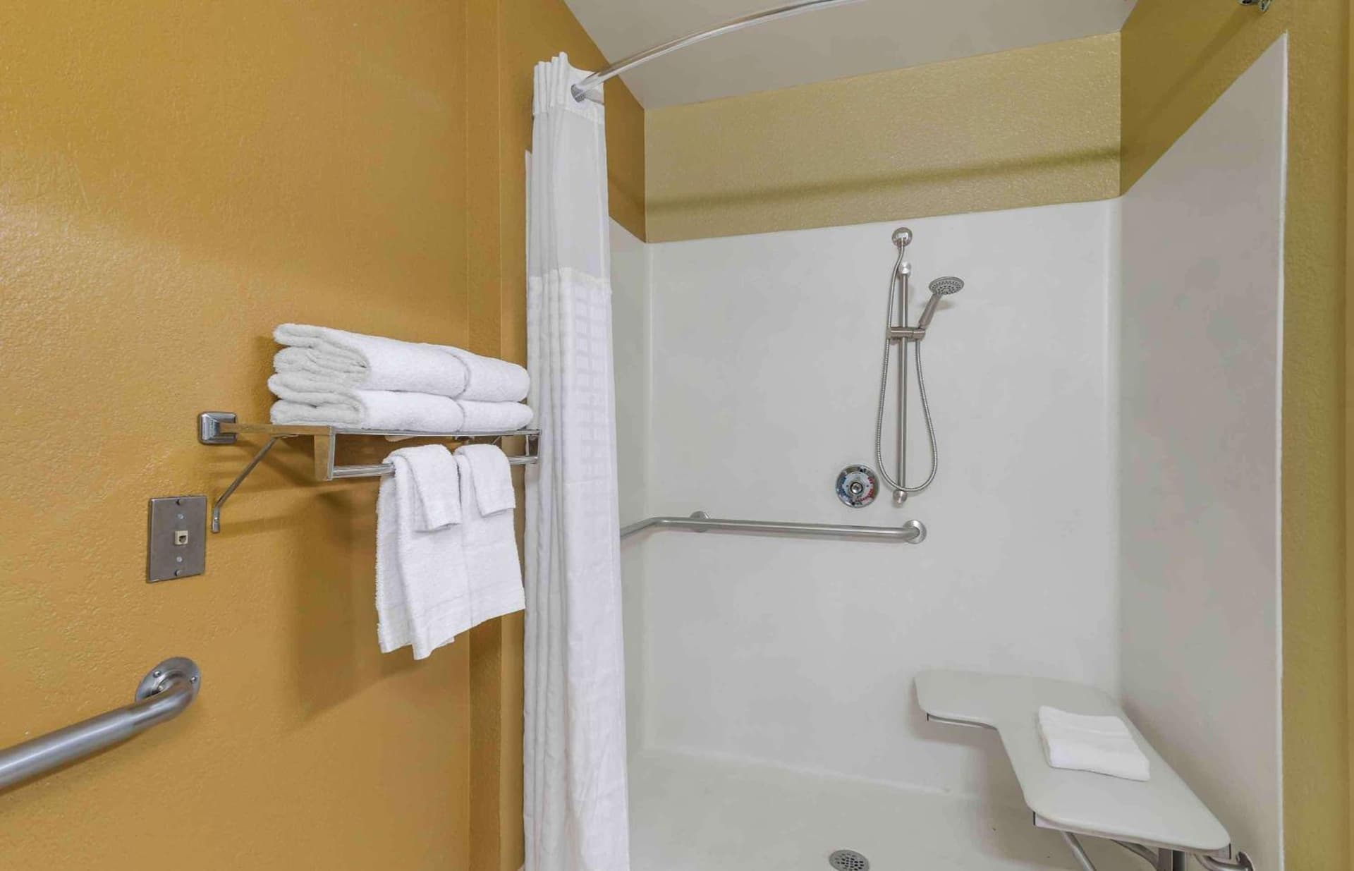Extended Stay America Select Suites - Atlanta - Morrow property views in Morrow, GA — gallery photo 3