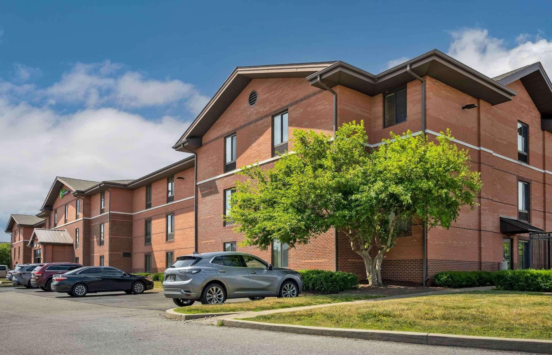 Extended Stay America Suites - Pittsburgh - Airport interior in Imperial, PA — gallery photo 2