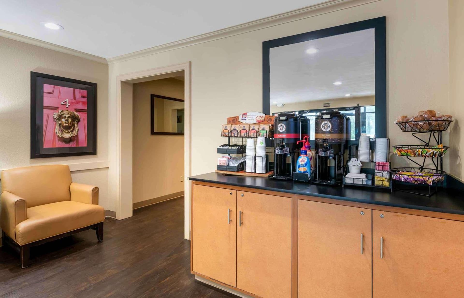 Extended Stay America Suites - Daytona Beach - International Speedway interior in Daytona Beach, FL — gallery photo 2