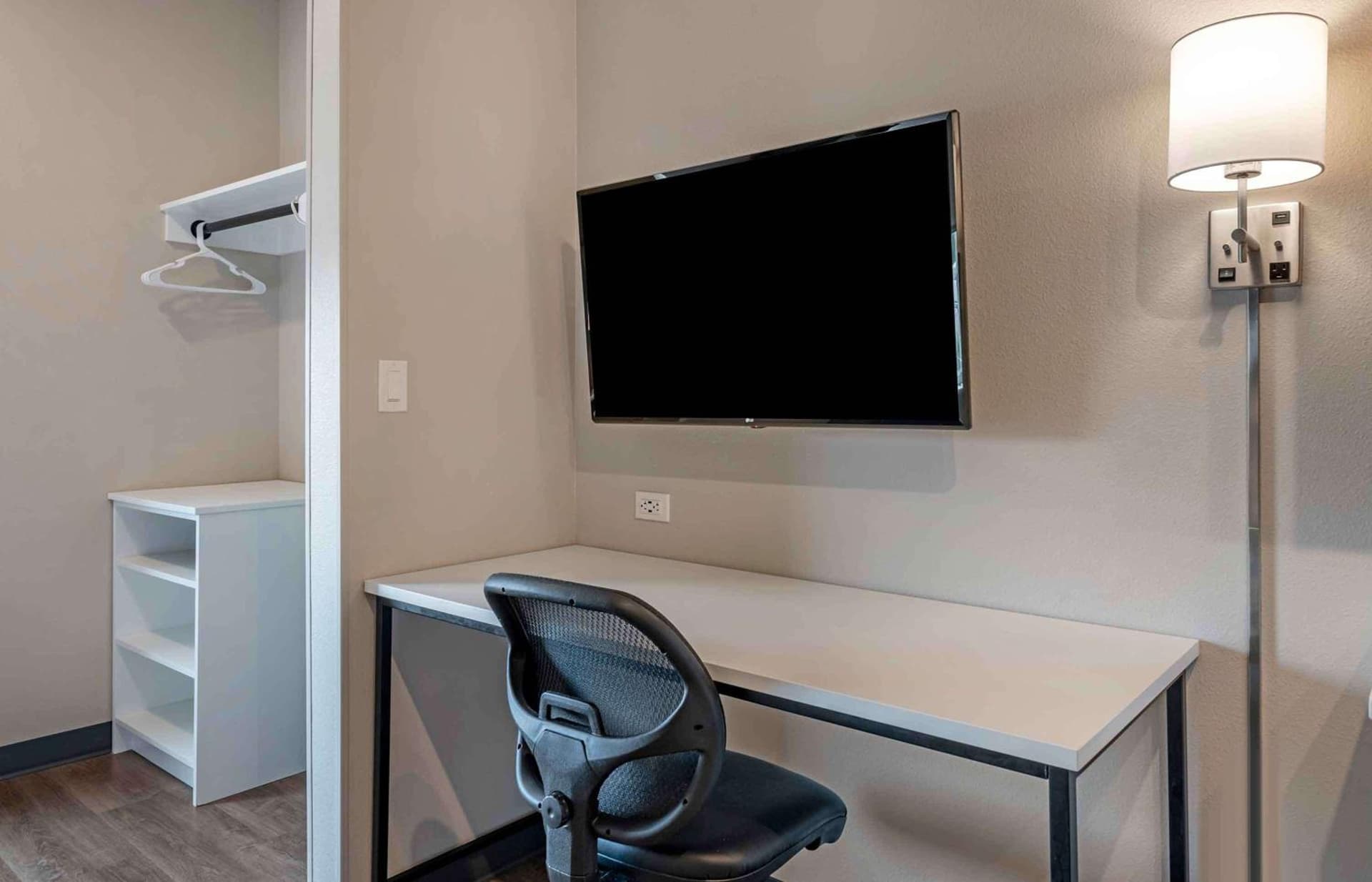 Extended Stay America Premier Suites - Melbourne - Palm Bay gallery photo in West Melbourne, FL — image 36