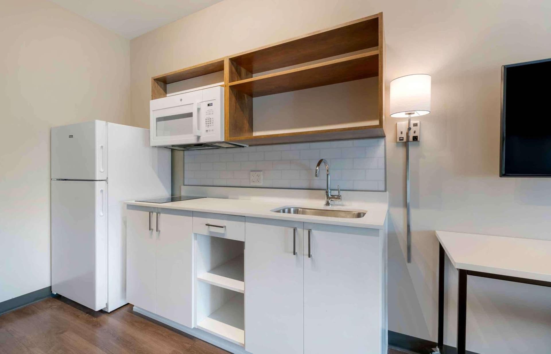 Extended Stay America Premier Suites - Orlando - Sanford gallery photo in Sanford, FL — image 92