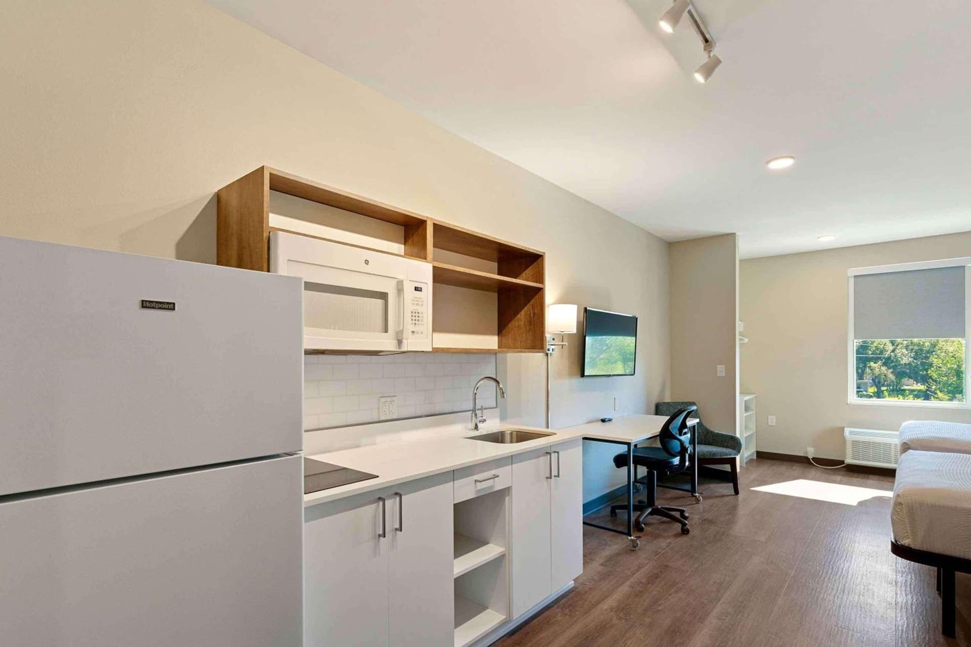 Extended Stay America Premier Suites - Orlando - Sanford gallery photo in Sanford, FL — image 45