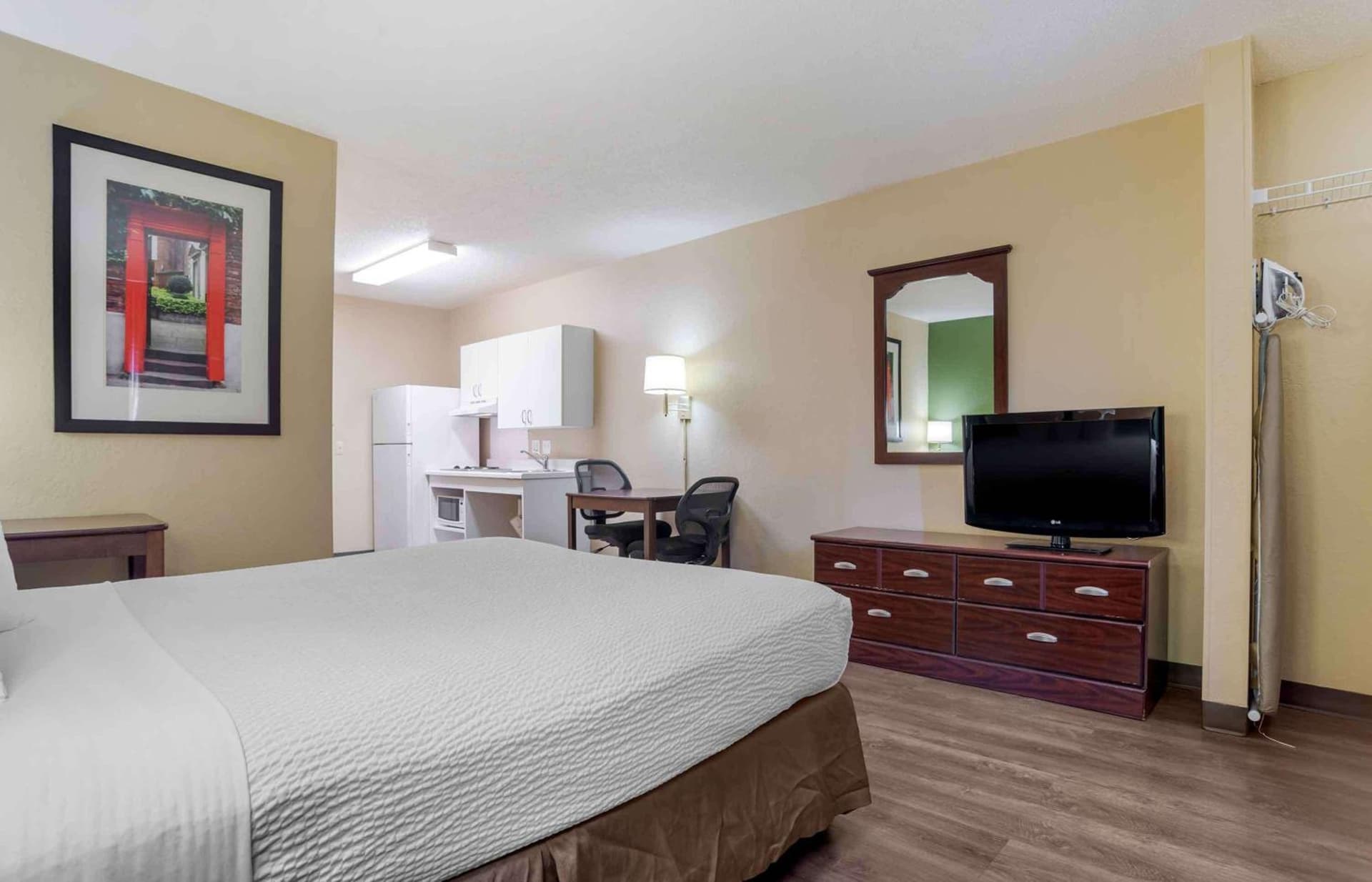 Extended Stay America Suites - Pensacola - University Mall gallery photo in Pensacola, FL — image 23