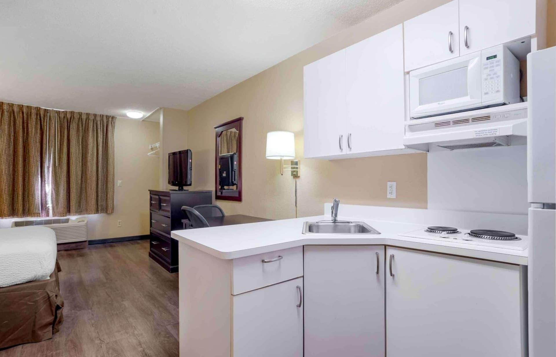 Extended Stay America Suites - Pensacola - University Mall gallery photo in Pensacola, FL — image 21