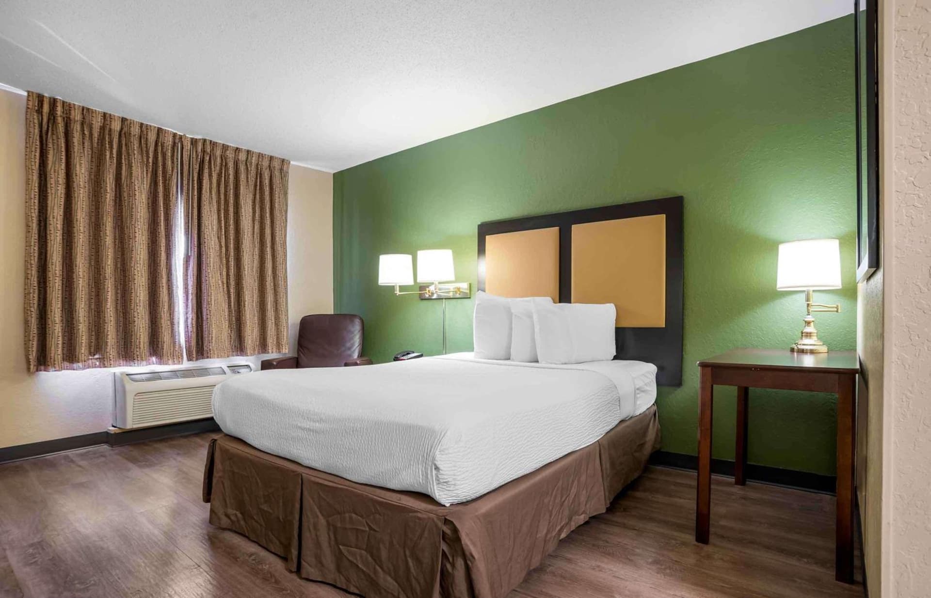 Extended Stay America Suites - Pensacola - University Mall gallery photo in Pensacola, FL — image 12