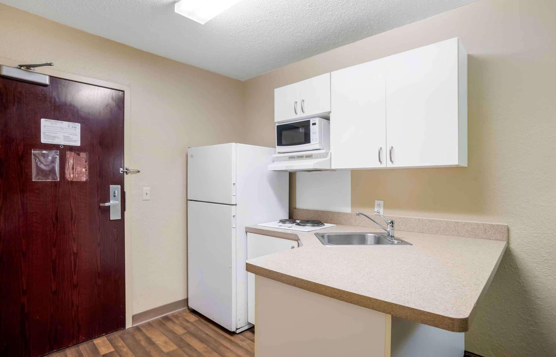 Extended Stay America Suites - Pensacola - University Mall gallery photo in Pensacola, FL — image 4