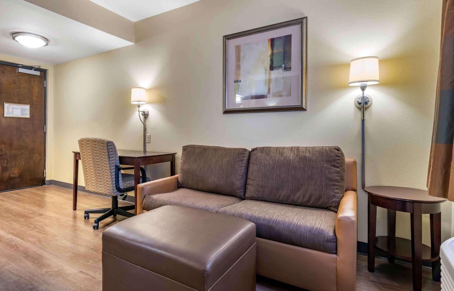 Extended Stay America Premier Suites Lakeland I4 gallery photo in Lakeland, FL — image 73