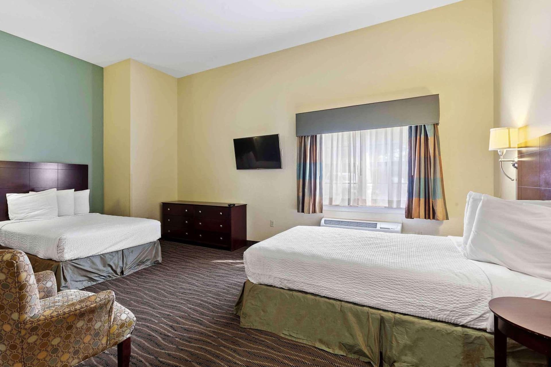 Extended Stay America Premier Suites Lakeland I4 gallery photo in Lakeland, FL — image 98