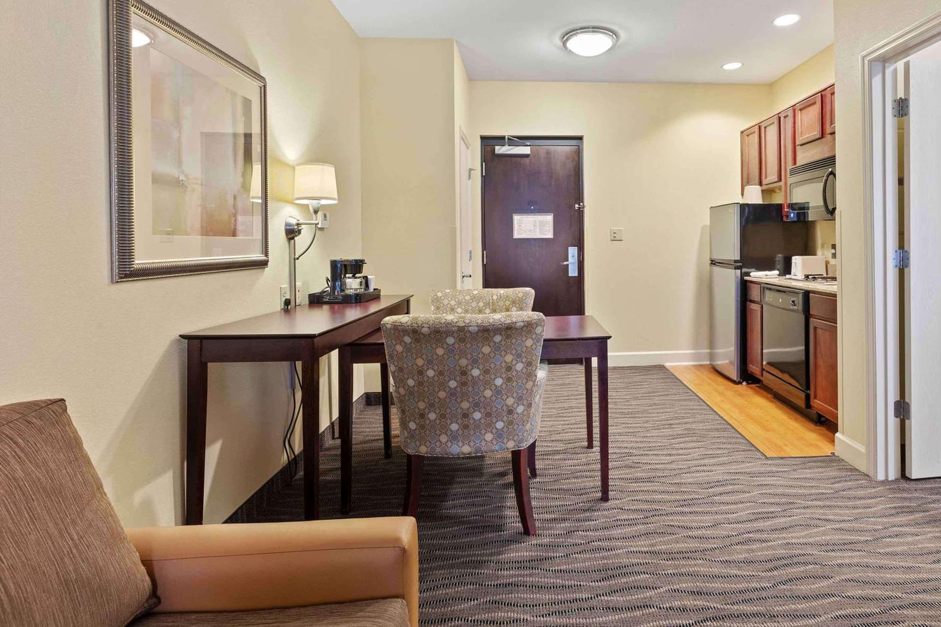 Extended Stay America Premier Suites Lakeland I4 gallery photo in Lakeland, FL — image 61