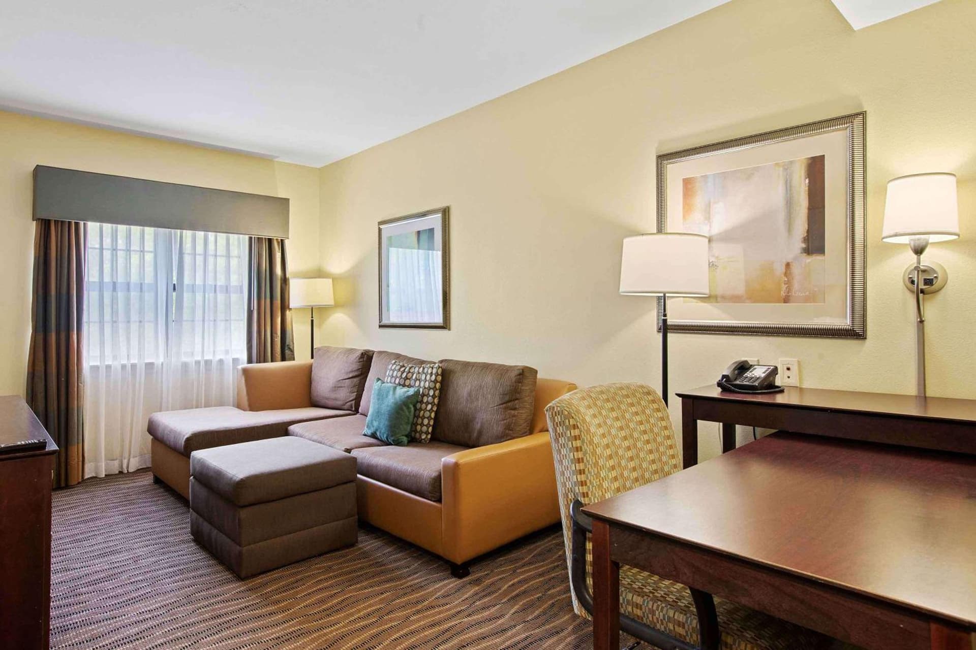 Extended Stay America Premier Suites Lakeland I4 gallery photo in Lakeland, FL — image 72