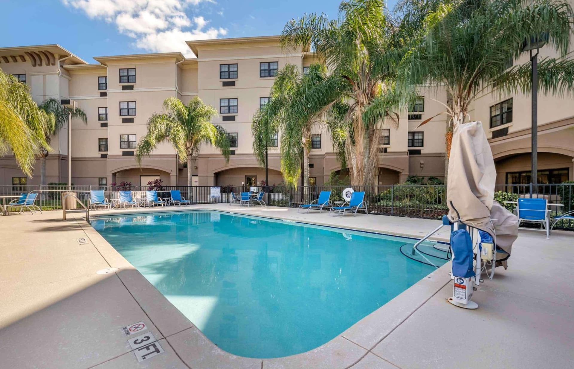 Extended Stay America Premier Suites Lakeland I4 gallery photo in Lakeland, FL — image 80
