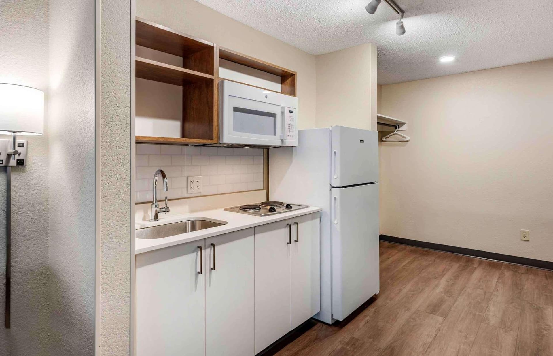 Extended Stay America Suites - Fort Lauderdale - Plantation gallery photo in Plantation, FL — image 54