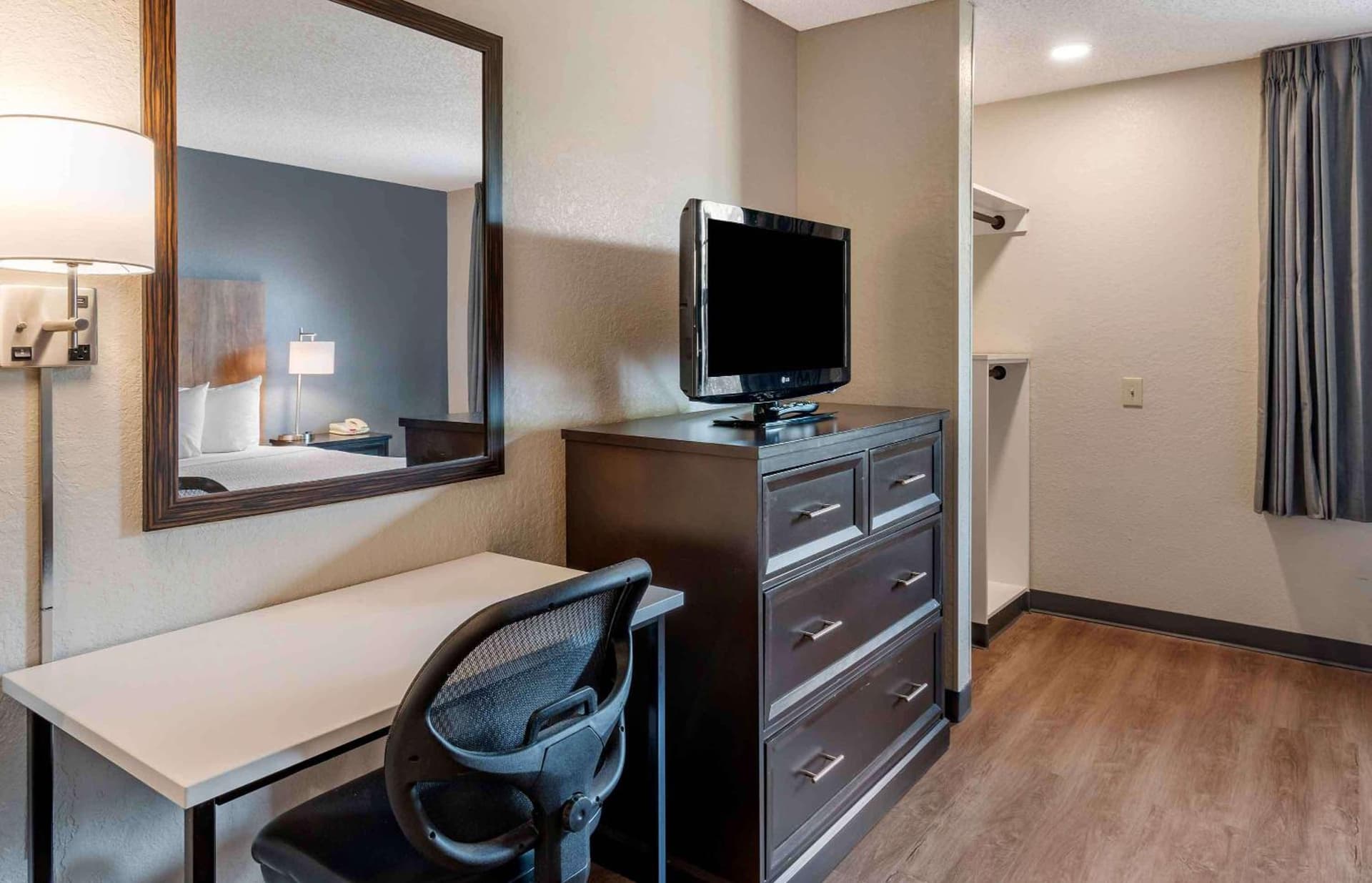 Extended Stay America Suites - Fort Lauderdale - Plantation gallery photo in Plantation, FL — image 41