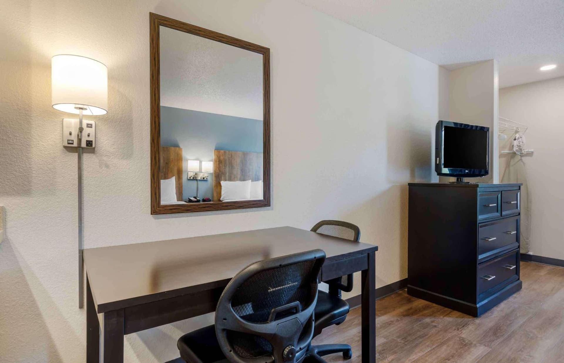 Extended Stay America Suites - Fort Lauderdale - Plantation gallery photo in Plantation, FL — image 38