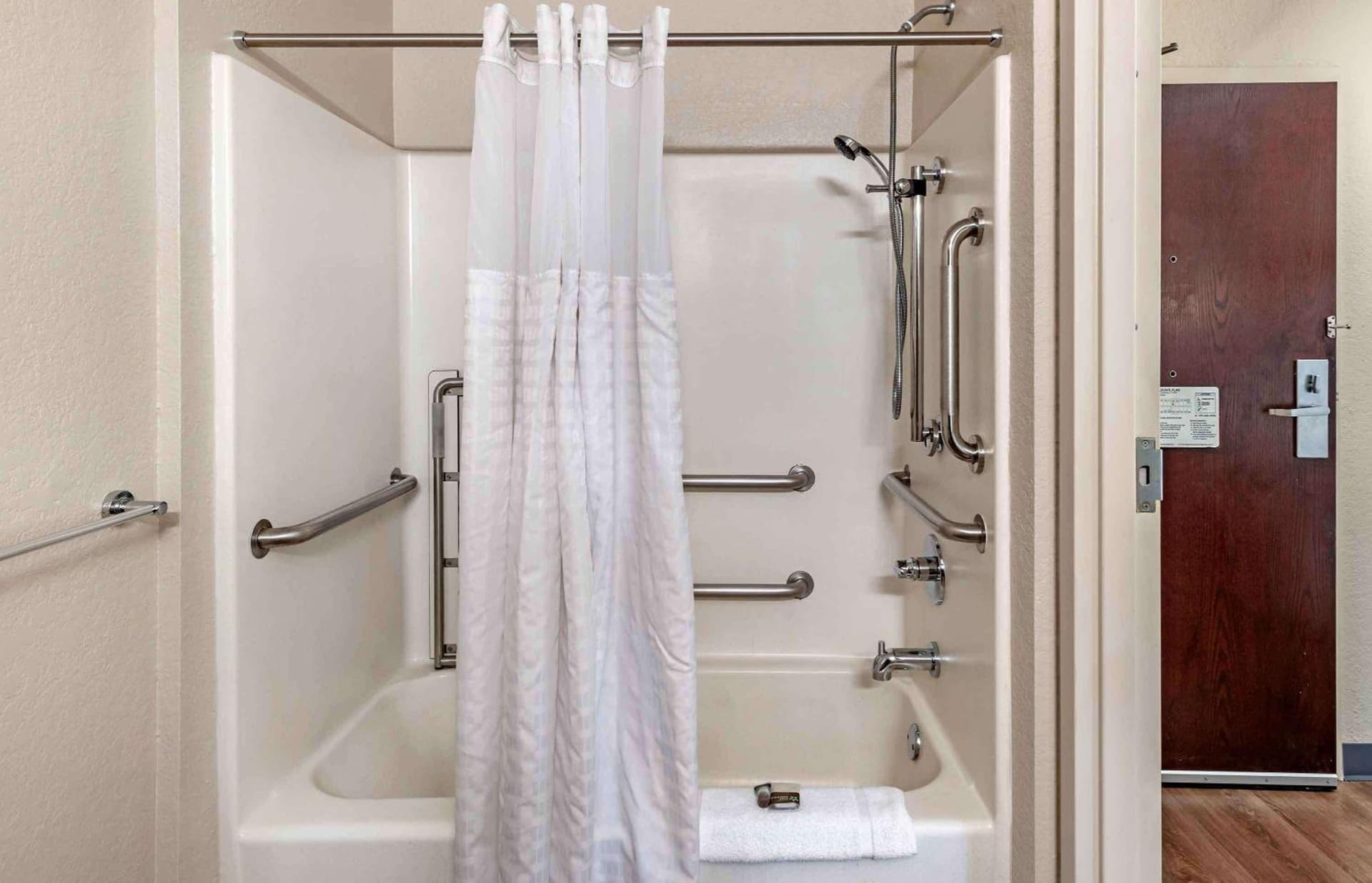 Extended Stay America Suites - Fort Lauderdale - Plantation gallery photo in Plantation, FL — image 7
