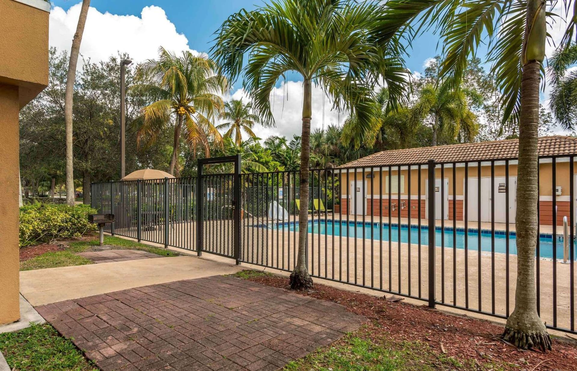 Extended Stay America Suites - Fort Lauderdale - Plantation property views in Plantation, FL — gallery photo 3