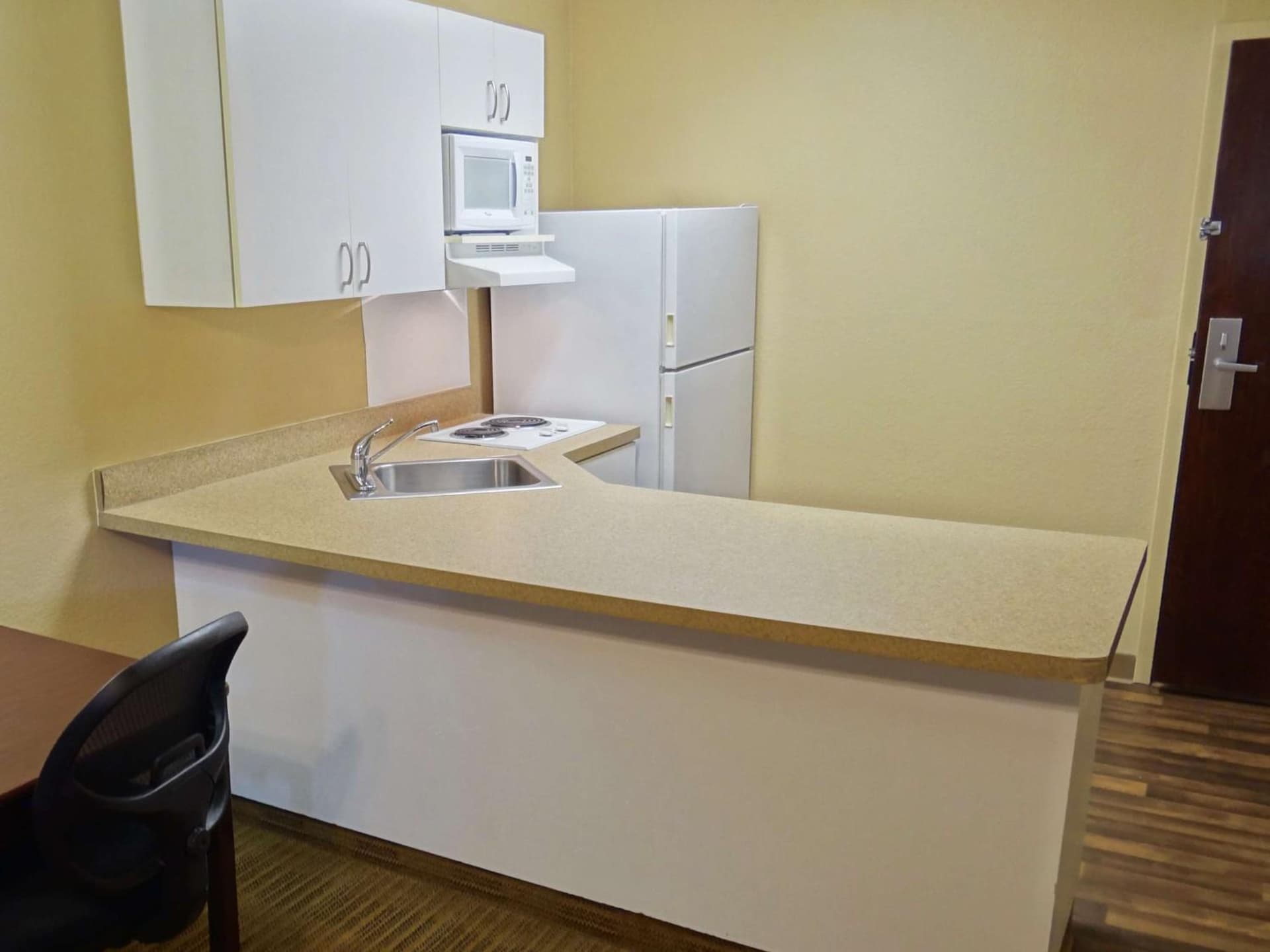 Extended Stay America Suites - Elizabeth - Newark Airport gallery photo in Elizabeth, NJ — image 18