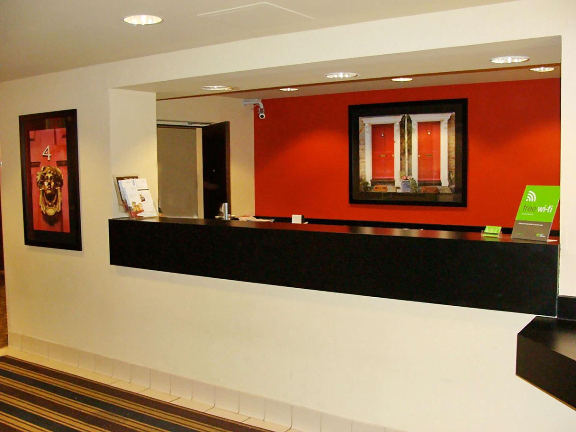 Extended Stay America Suites - Princeton - South Brunswick interior in South Brunswick Terrace, NJ — gallery photo 2