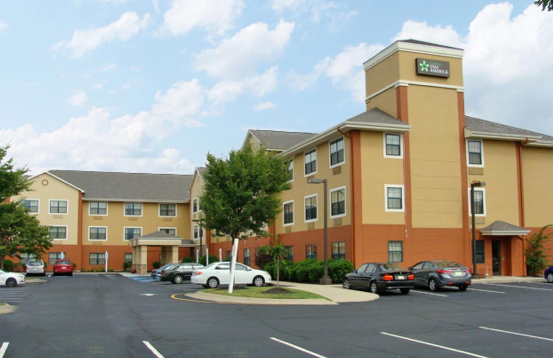 Extended Stay America Suites - Somerset - Franklin featured exterior or lobby in Somerset, NJ — similar hotel