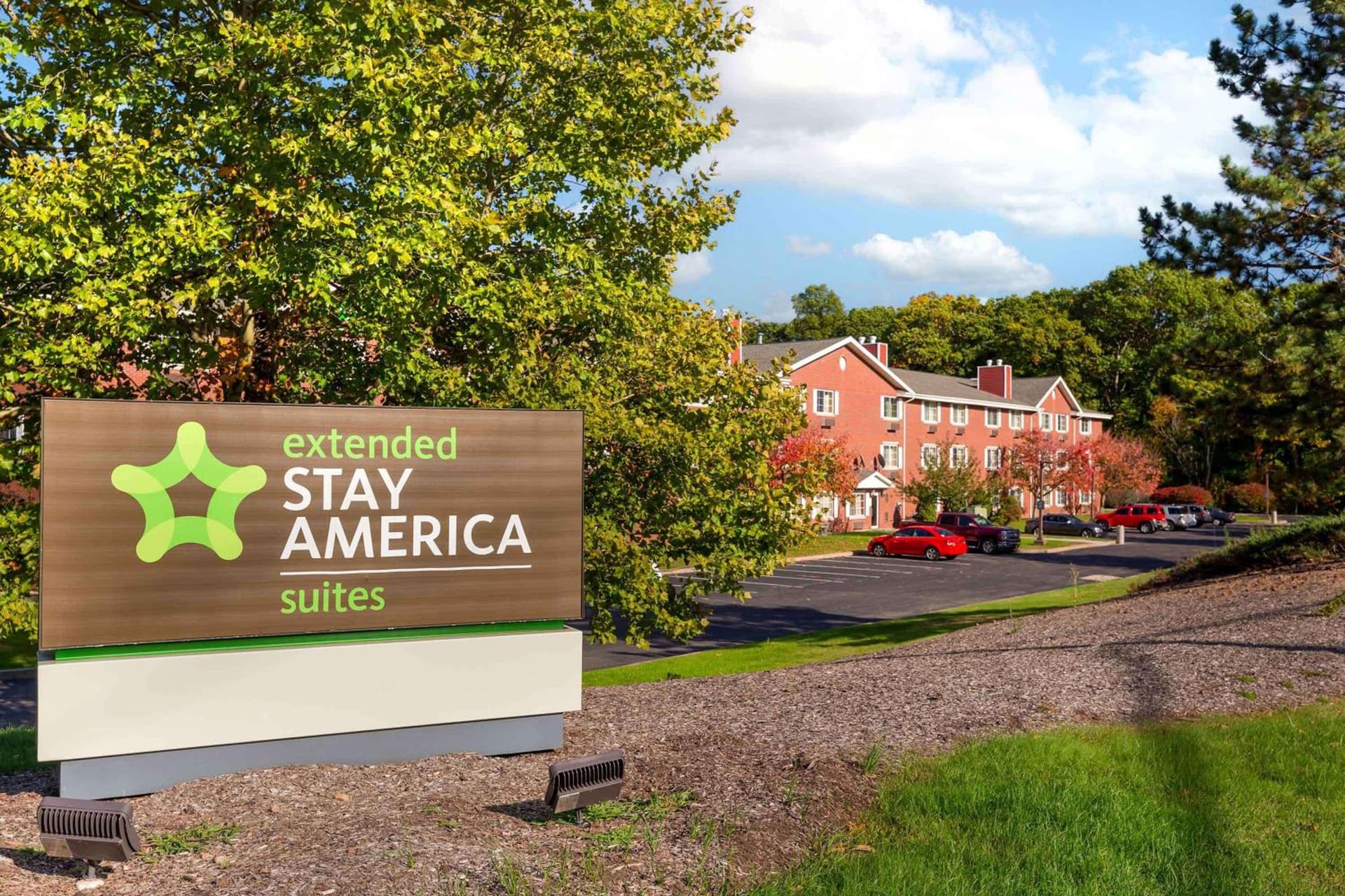 Extended Stay America Suites - Hartford - Farmington interior in Farmington — gallery photo 2