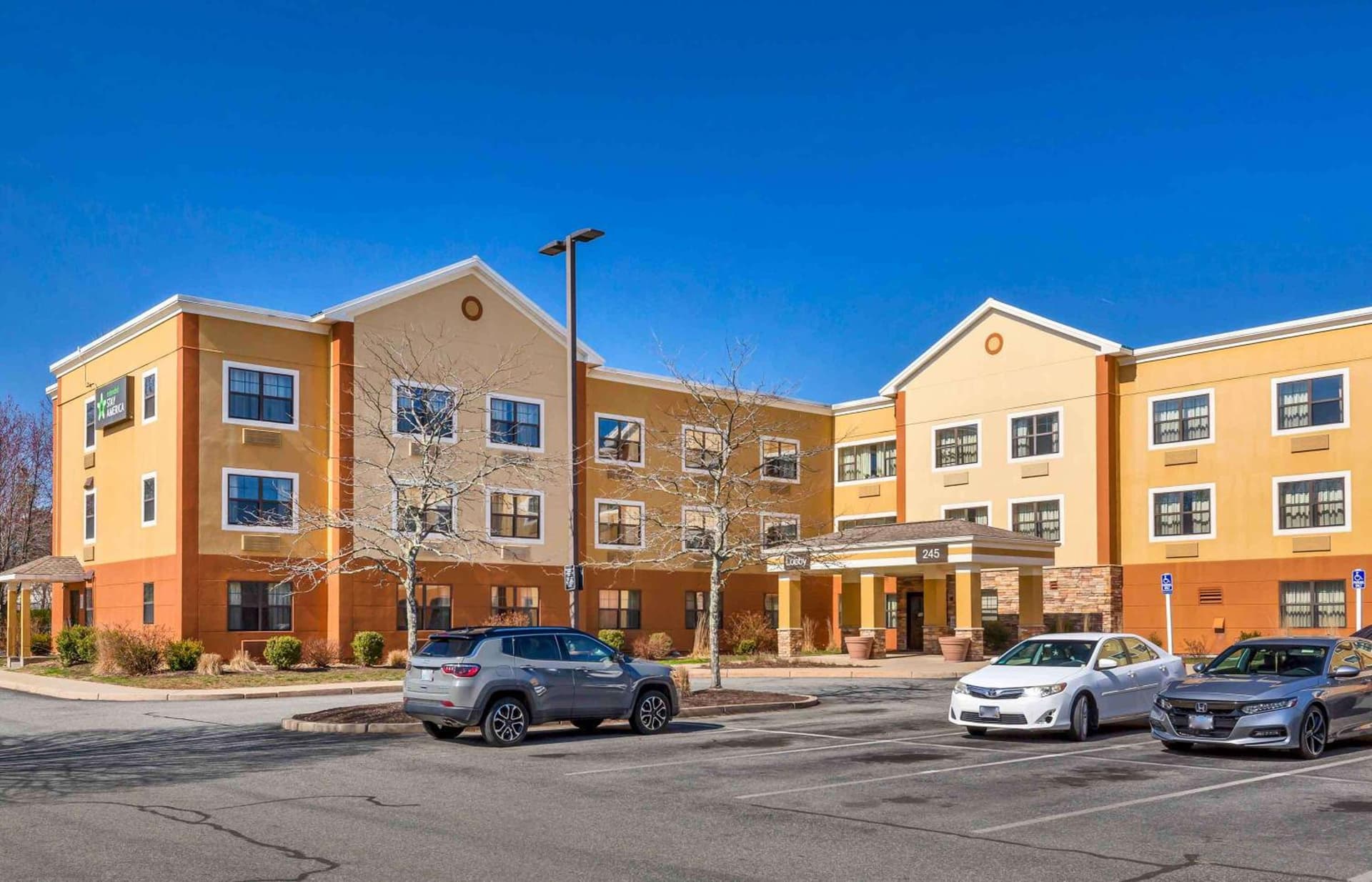 Extended Stay America Suites - Providence - Warwick property views in Warwick, RI — gallery photo 3
